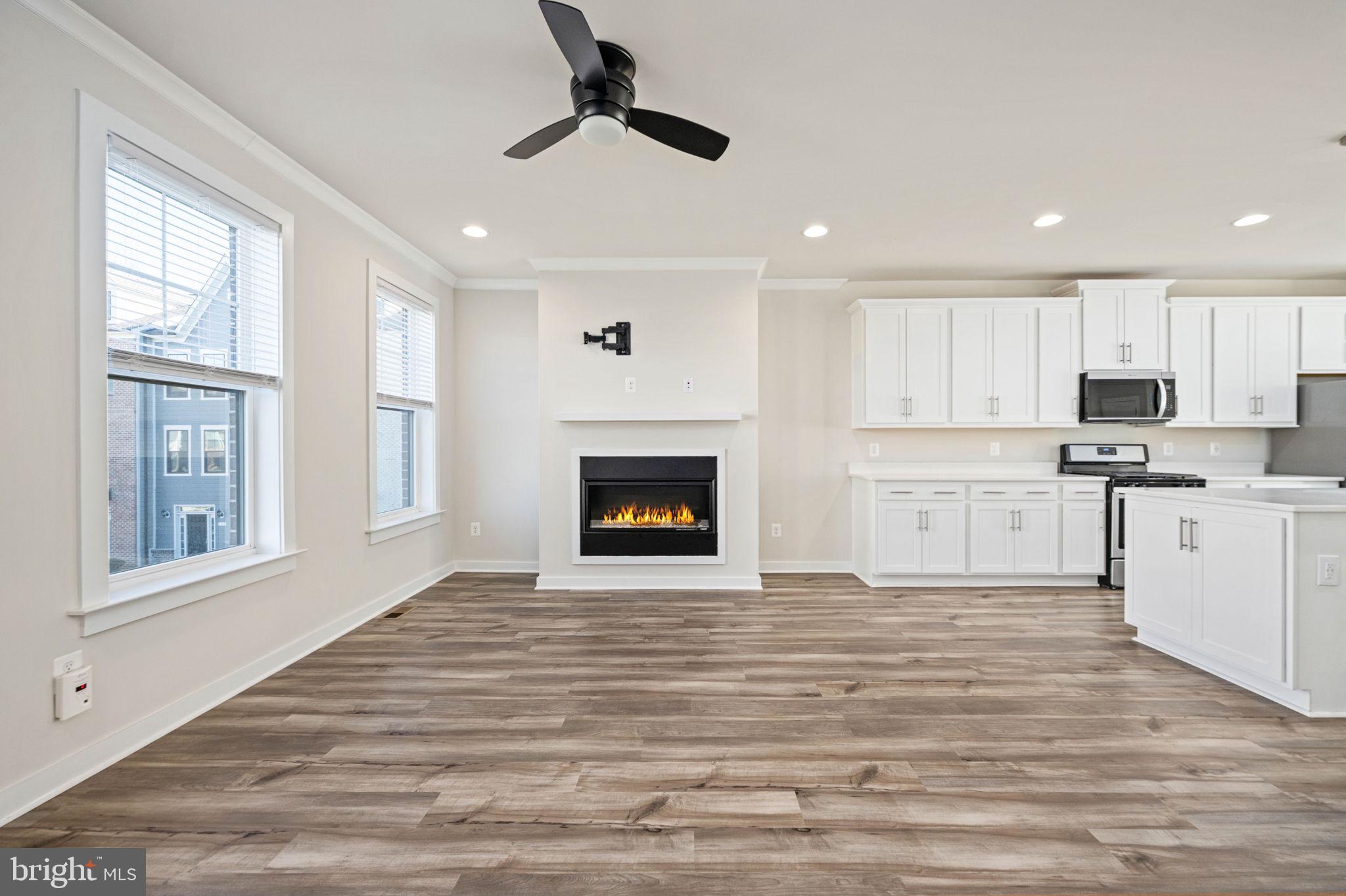 HIGHLANDER PARK - Residential