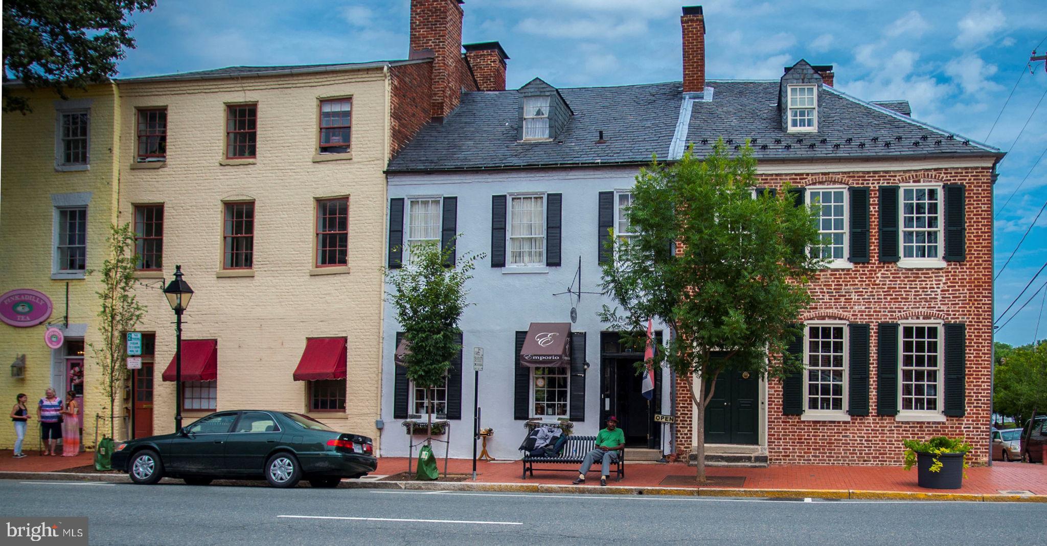 HIGHLANDER PARK - Residential