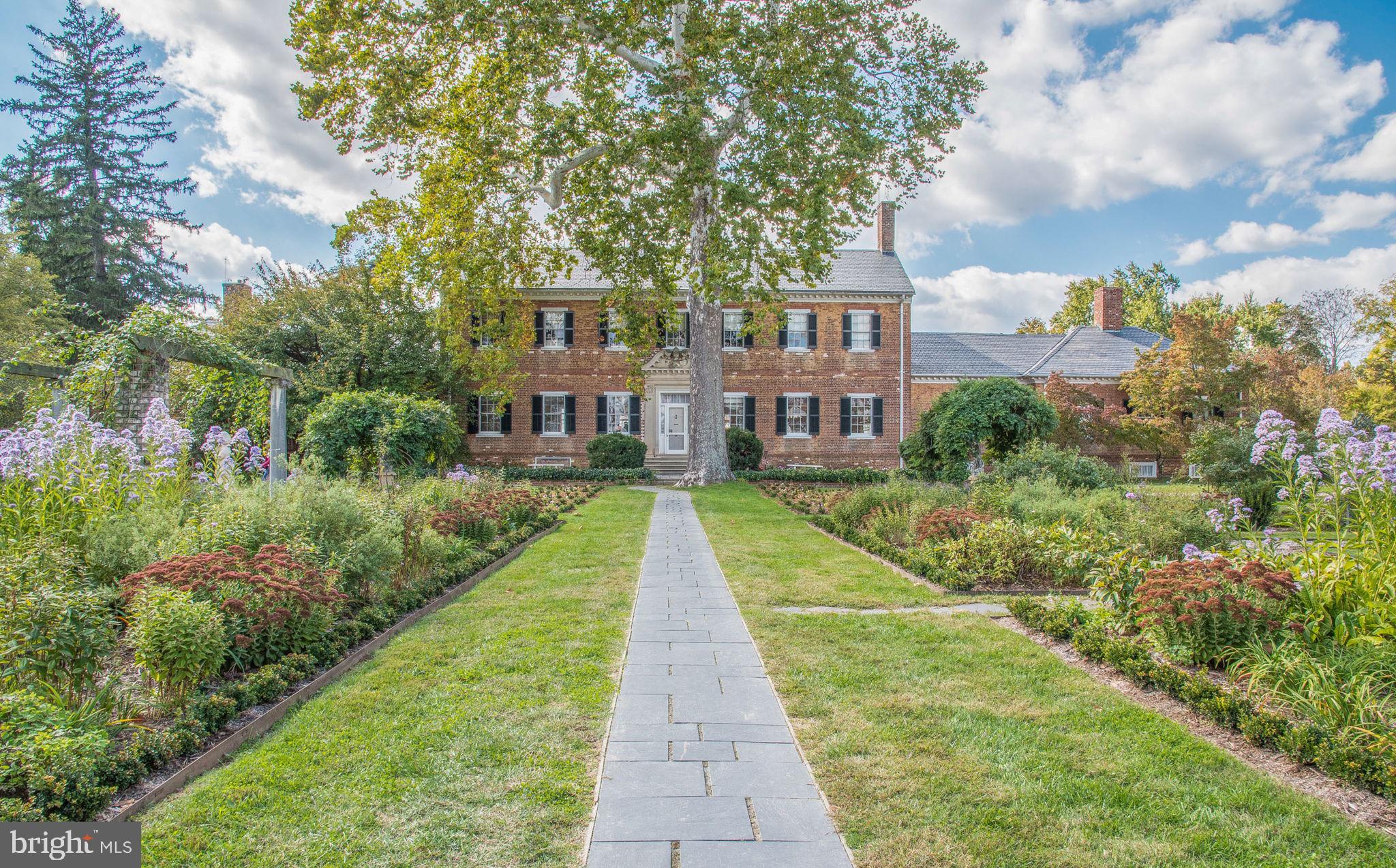 HIGHLANDER PARK - Residential