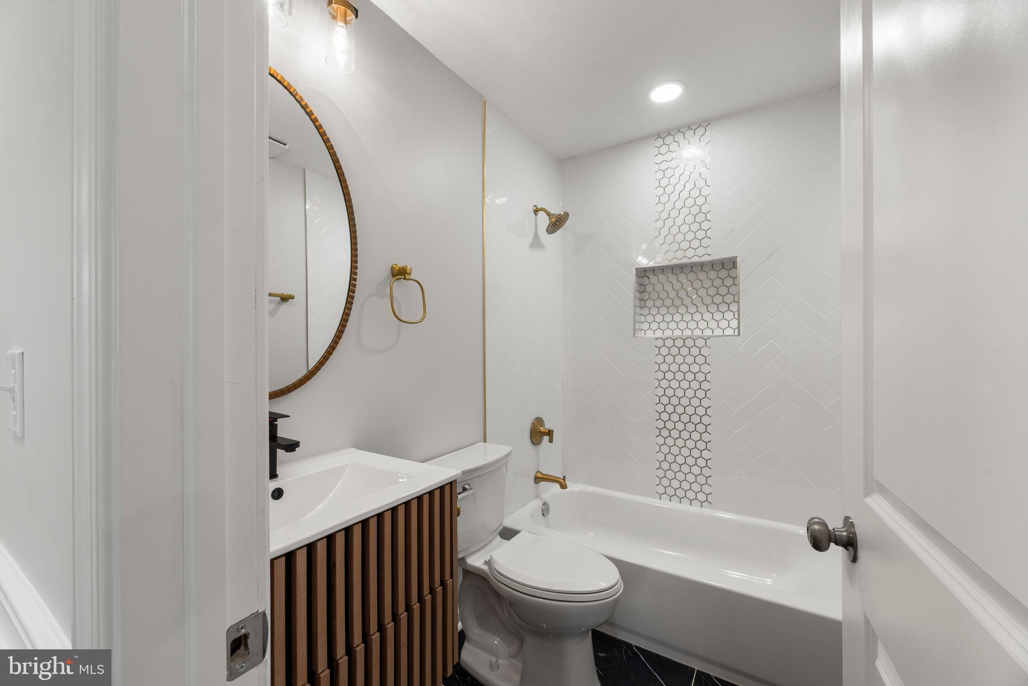 CATONSVILLE GARDENS - Residential