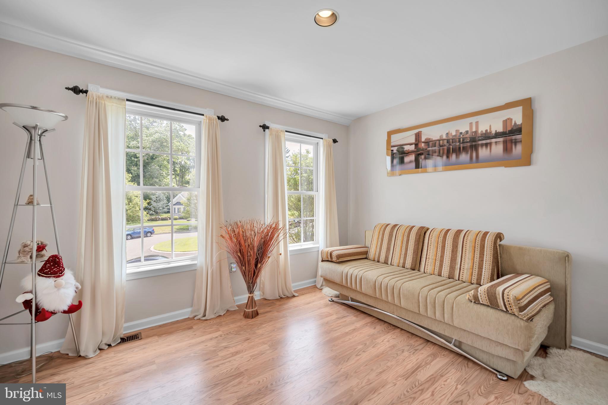 UPPER SOUTHAMPTON - Residential