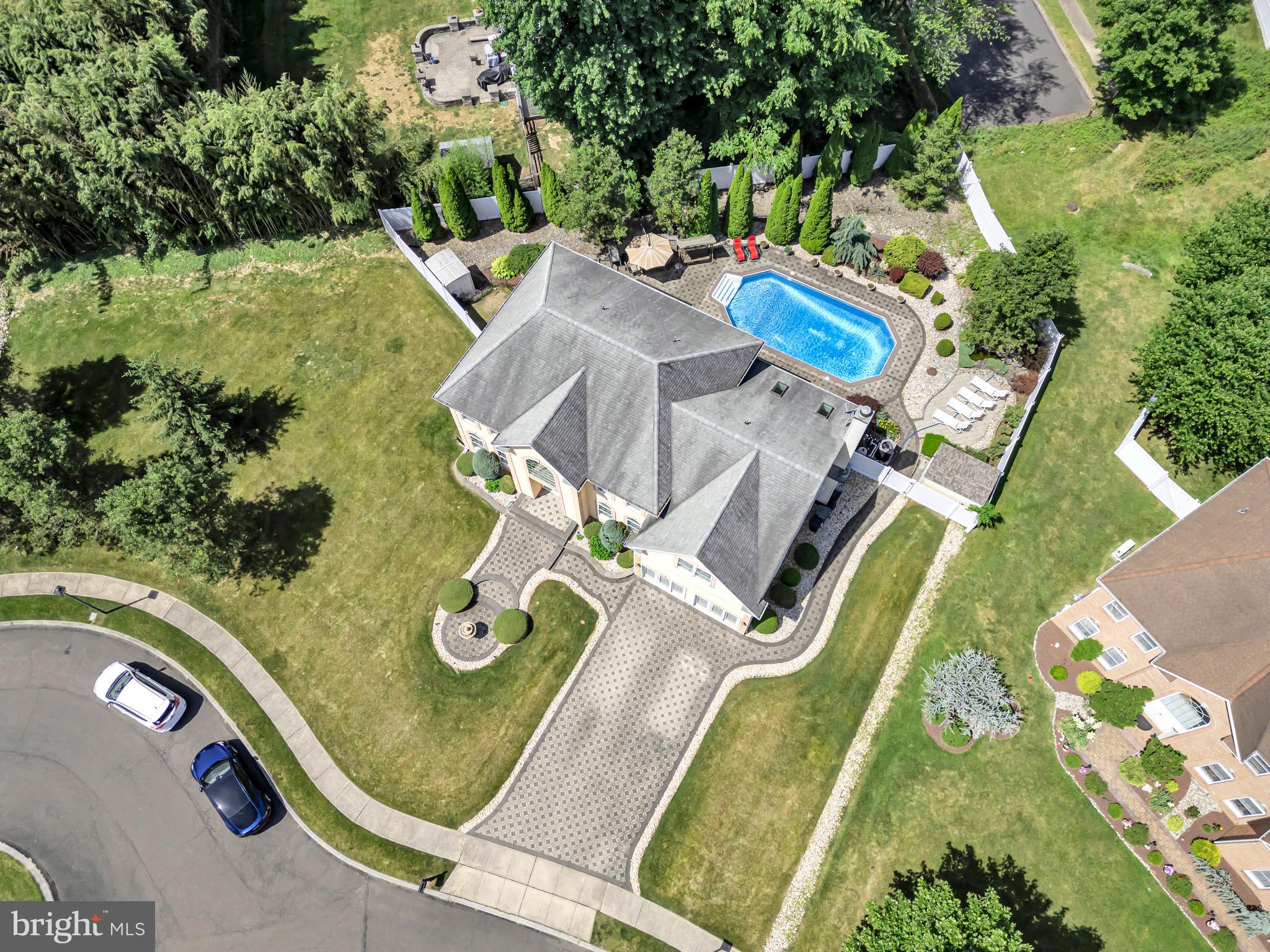 UPPER SOUTHAMPTON - Residential