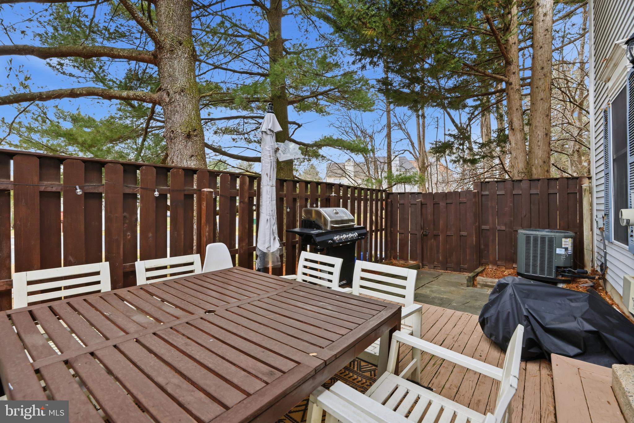 LONGMEAD - Residential