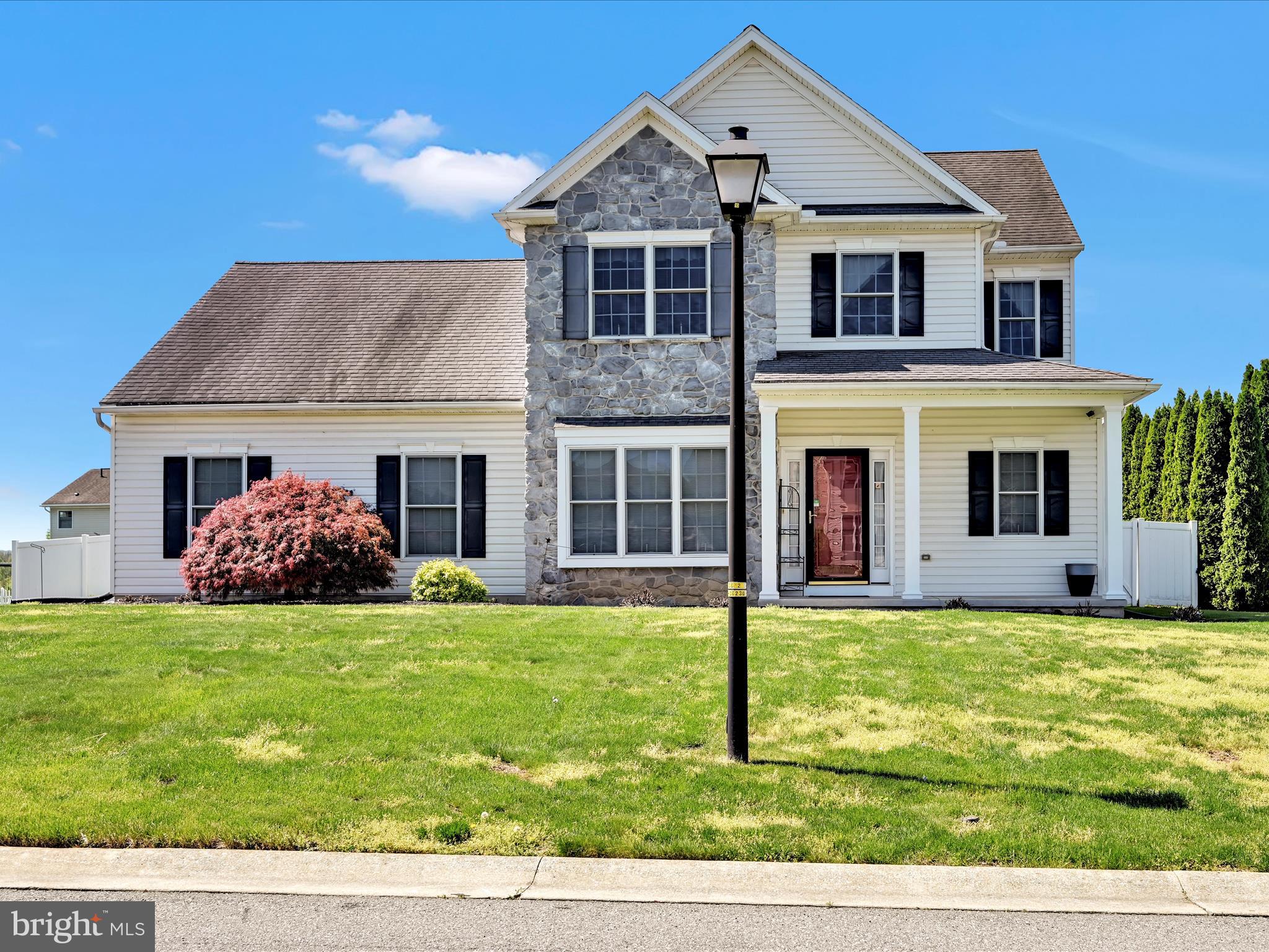 Public Auction Saturday, June 21, 2025, 12 noon. Open House Saturdays, May 31 & June 7 from 1-3 pm. Successful Bidder required a 10% non-refundable deposit. Settlement within 45 days. Buyer pays, the 2% RE transfer tax. List price does not reflect the final sales price. * Colebrook Court Move-in Condition 2 sty home w/2443 SF Living Area on. 28 αc. Enter in the front door to a 2-story Foyer with Staircase, Half Bath, Maple Kitchen w/Black CTs & access to a 2-season sunroom w/elec, Breakfast area. Formal DR, LR w/Gas Fireplace, Primary BR & Bath, Walk-in closet. Main floor consists mostly of Hardwood & Ceramic tile floors. Upper-level features 3 BRs, Full Bath w/Dbl Bowl vanity. Natural Gas forced air heat, CA. Full Dry Basement w/high ceilings. This is a quality-built & well-maintained home in a well-manicured & quiet neighborhood.