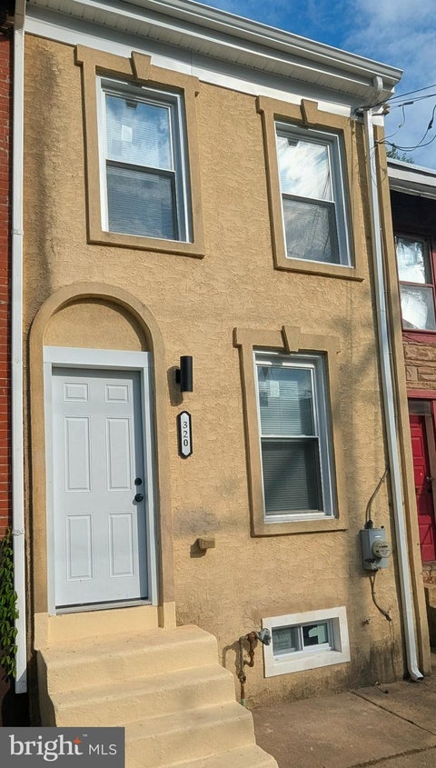 Townhouse For Sale - 320 Townsend Street<br/> WILMINGTON, DE 19801