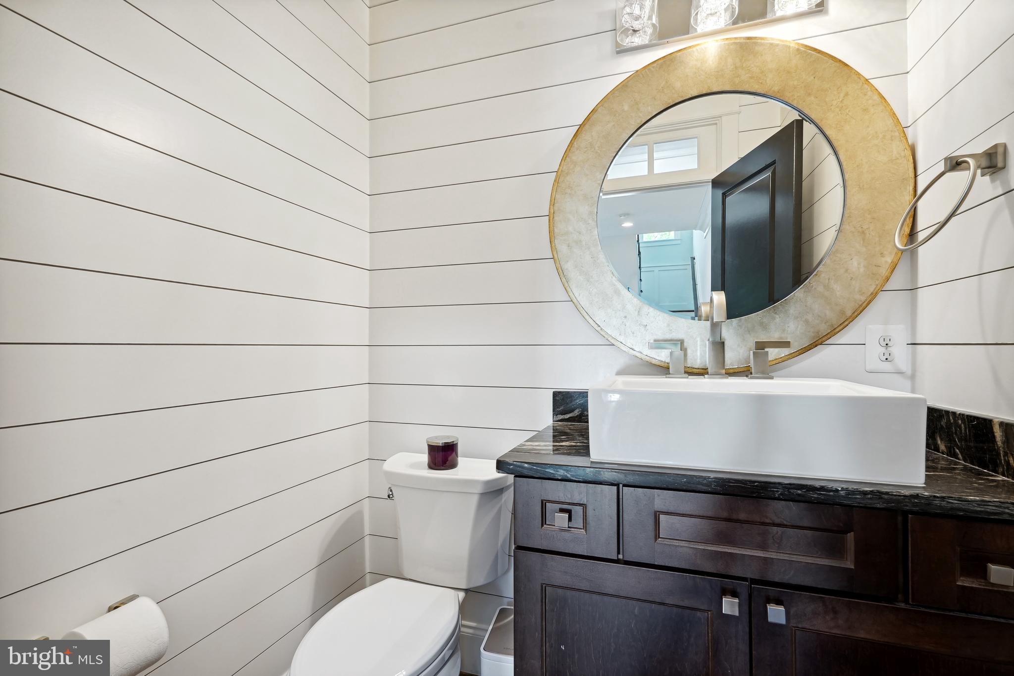 HILLSIDE MANOR - Residential Lease