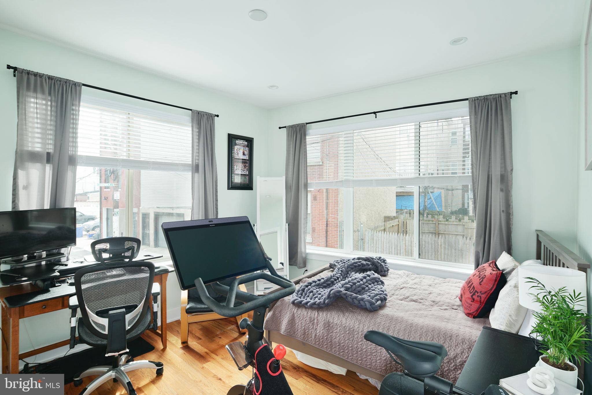 FAIRMOUNT - Residential