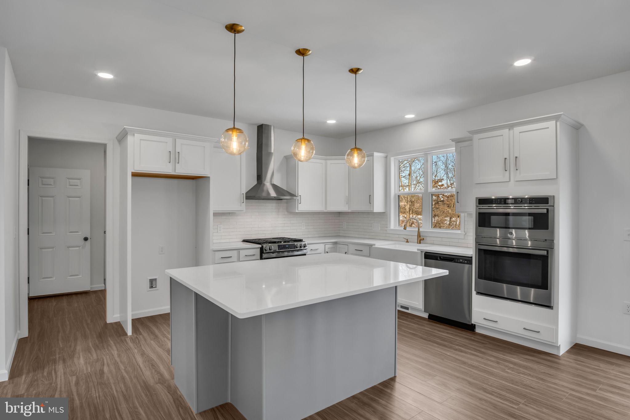 MEADOWBROOK FARMS - Residential