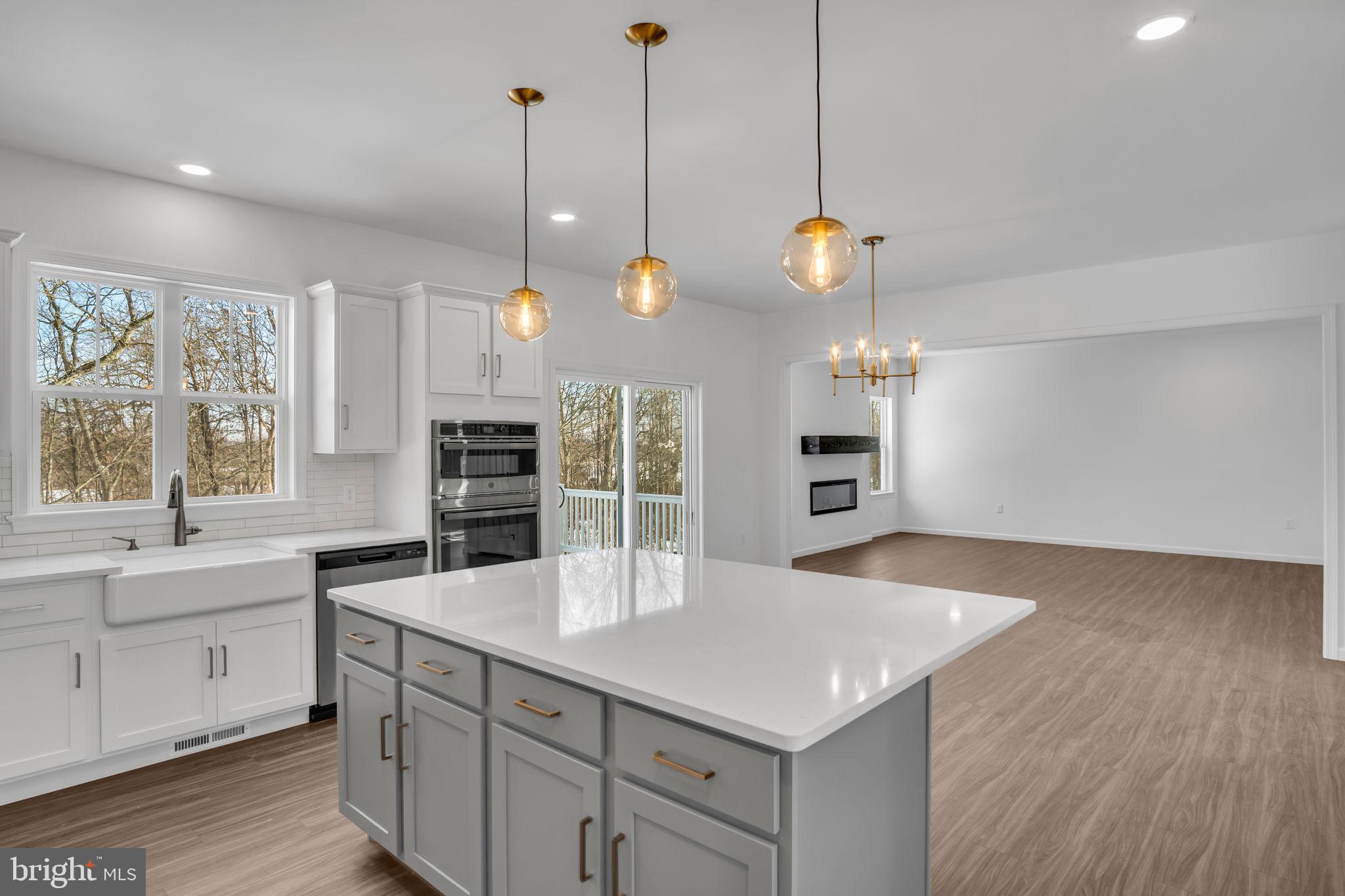 MEADOWBROOK FARMS - Residential