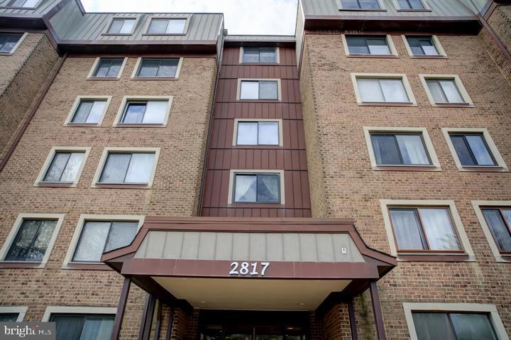 TREEBROOKE CONDOMINIUM - Residential Lease