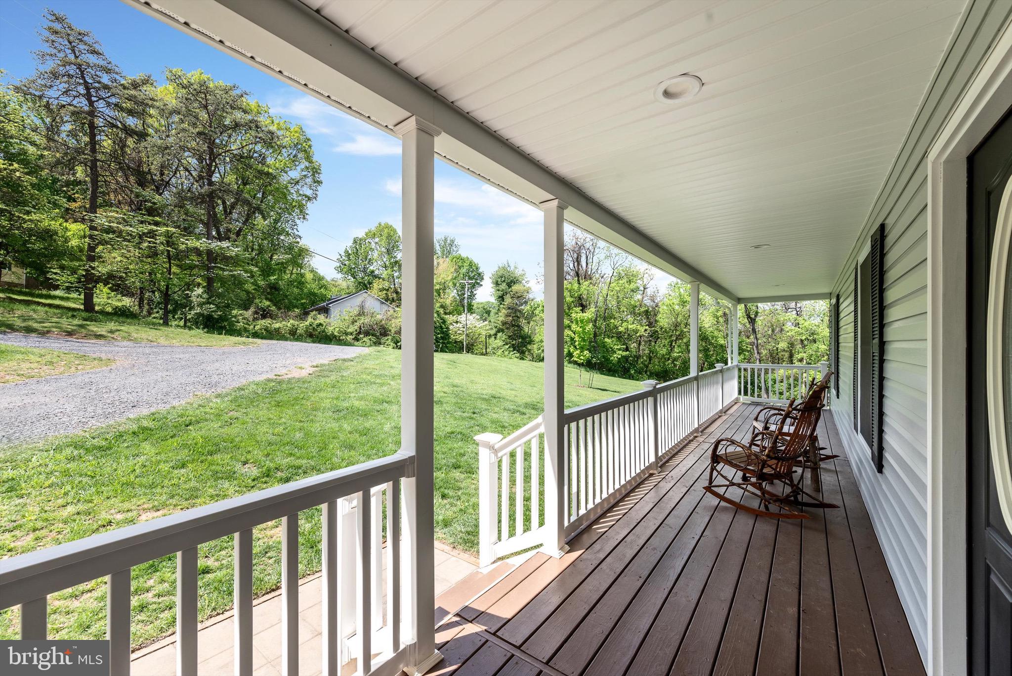 930 MOUNTAIN HEIGHTS ROAD