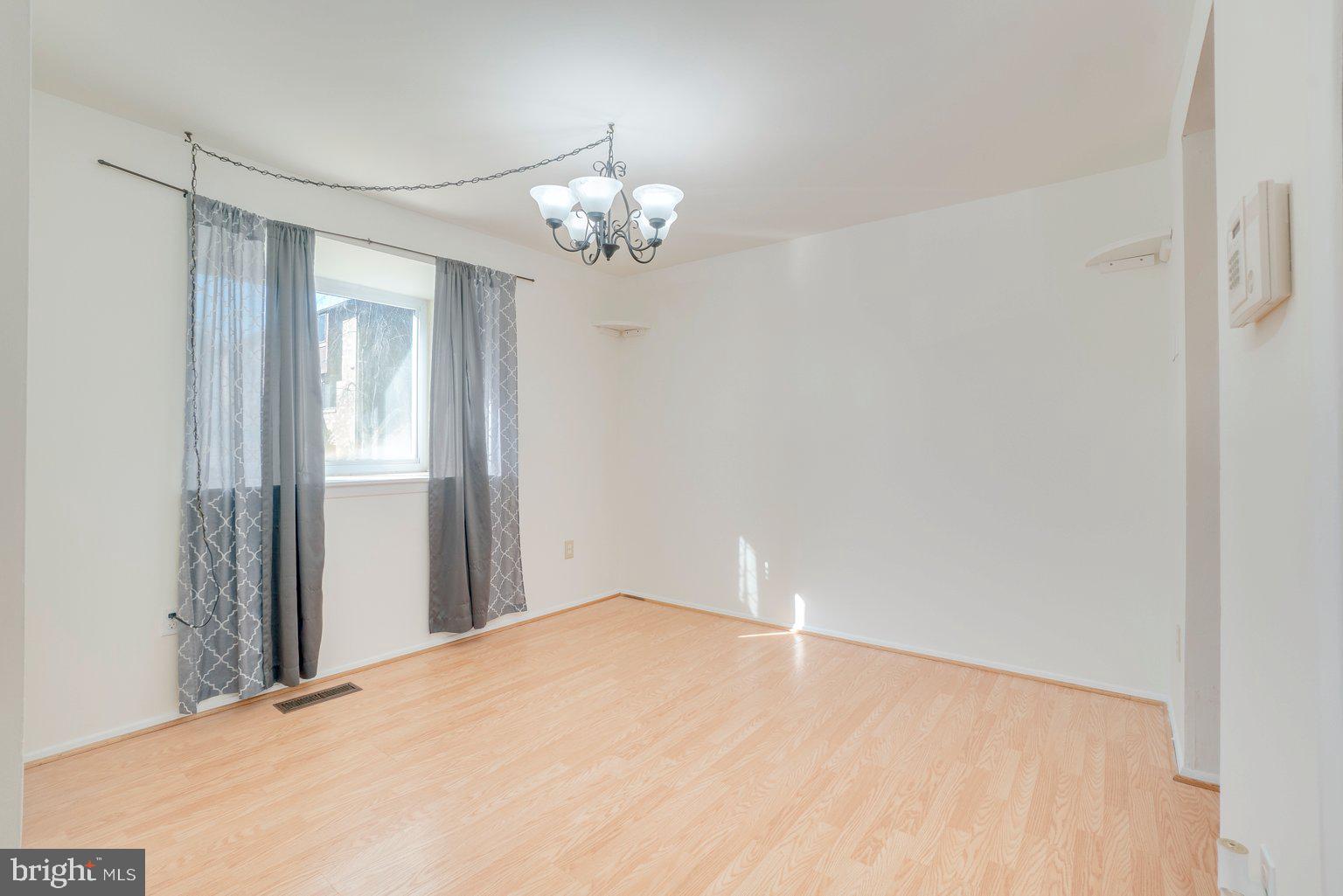 VILLAGE OF OWEN BROWN - Residential