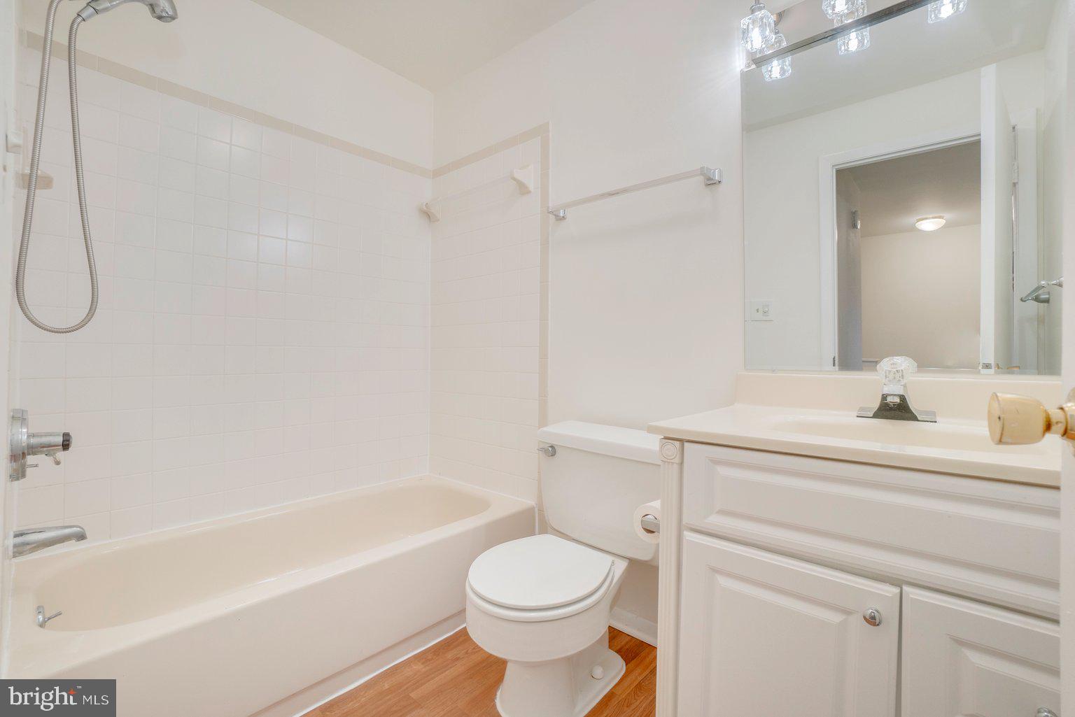 VILLAGE OF OWEN BROWN - Residential