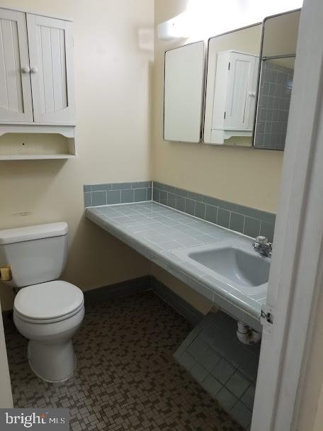 KNOLLWOOD ESTATES - Residential