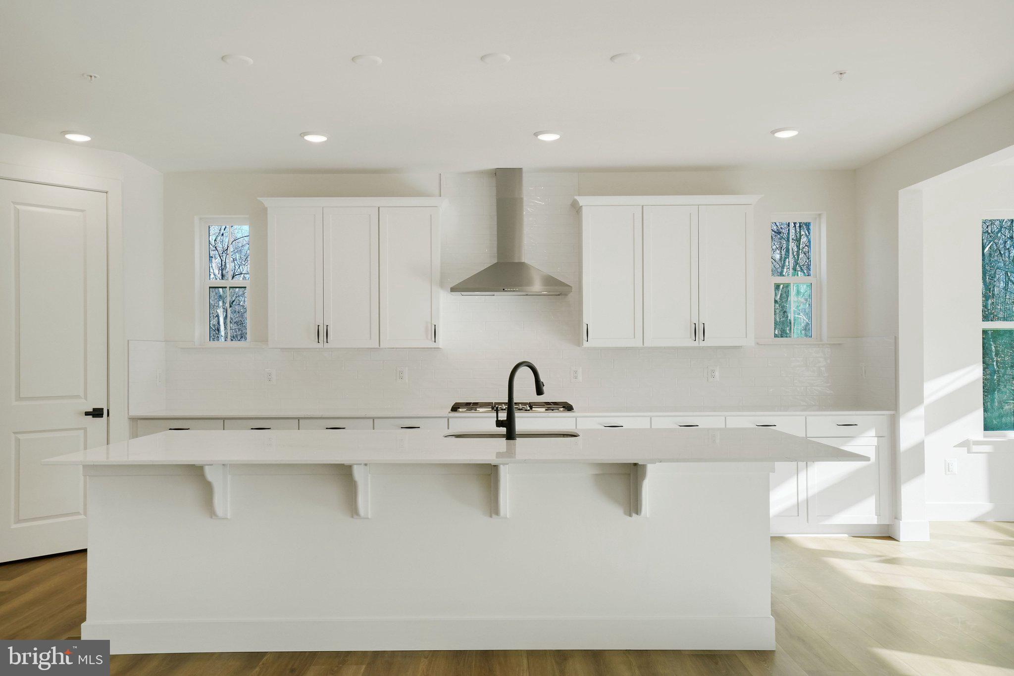 ST JAMES - Residential