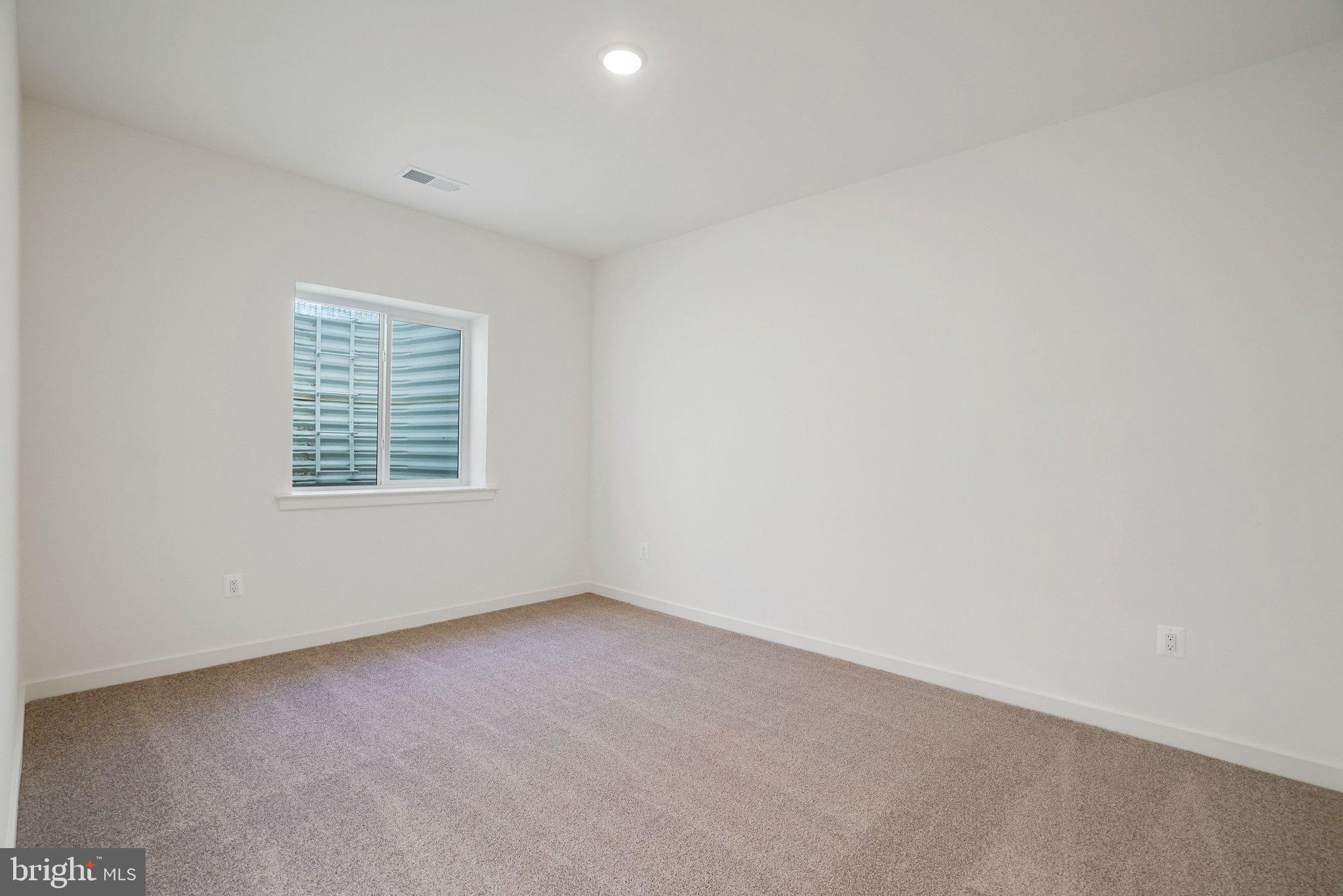 ST JAMES - Residential