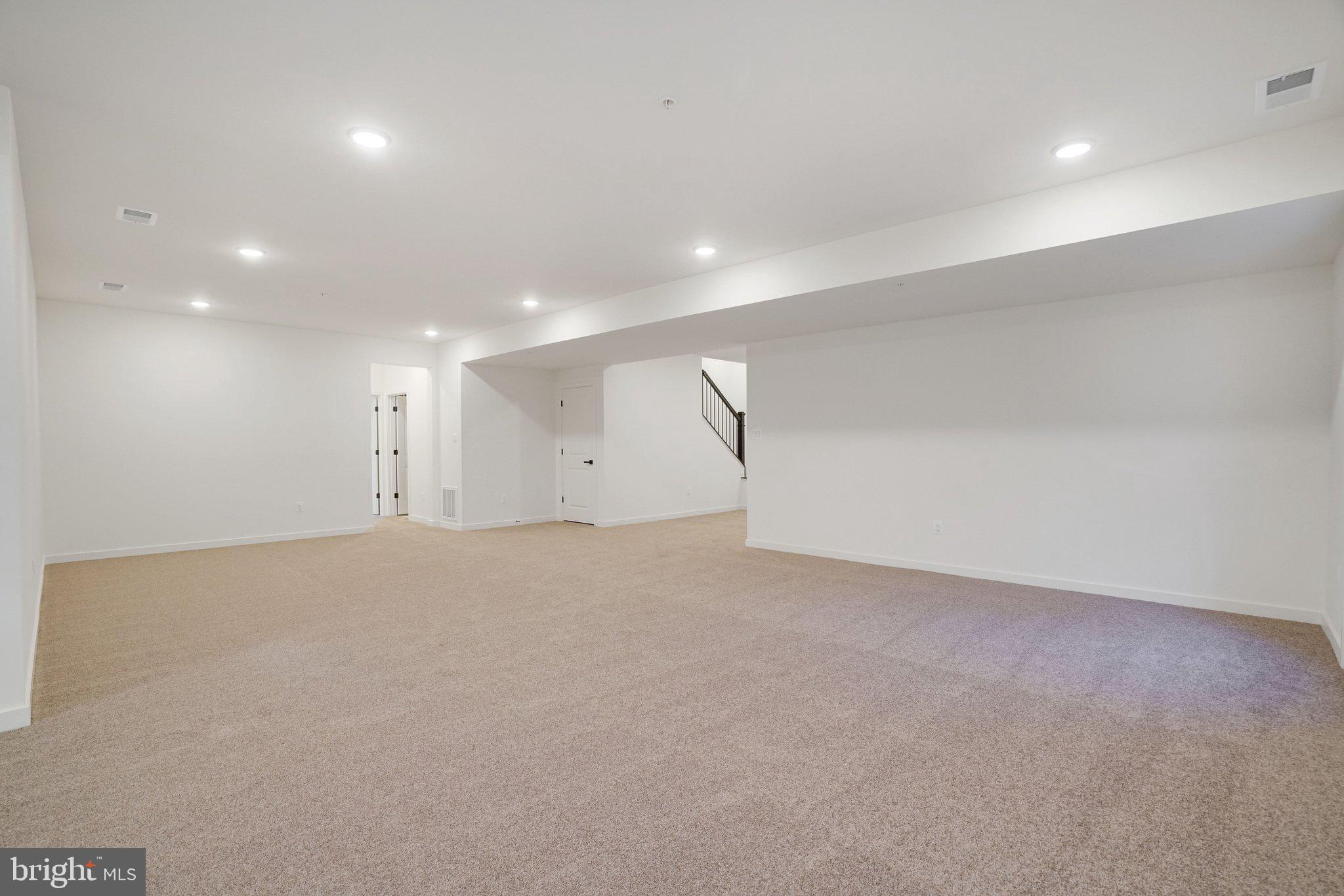 ST JAMES - Residential