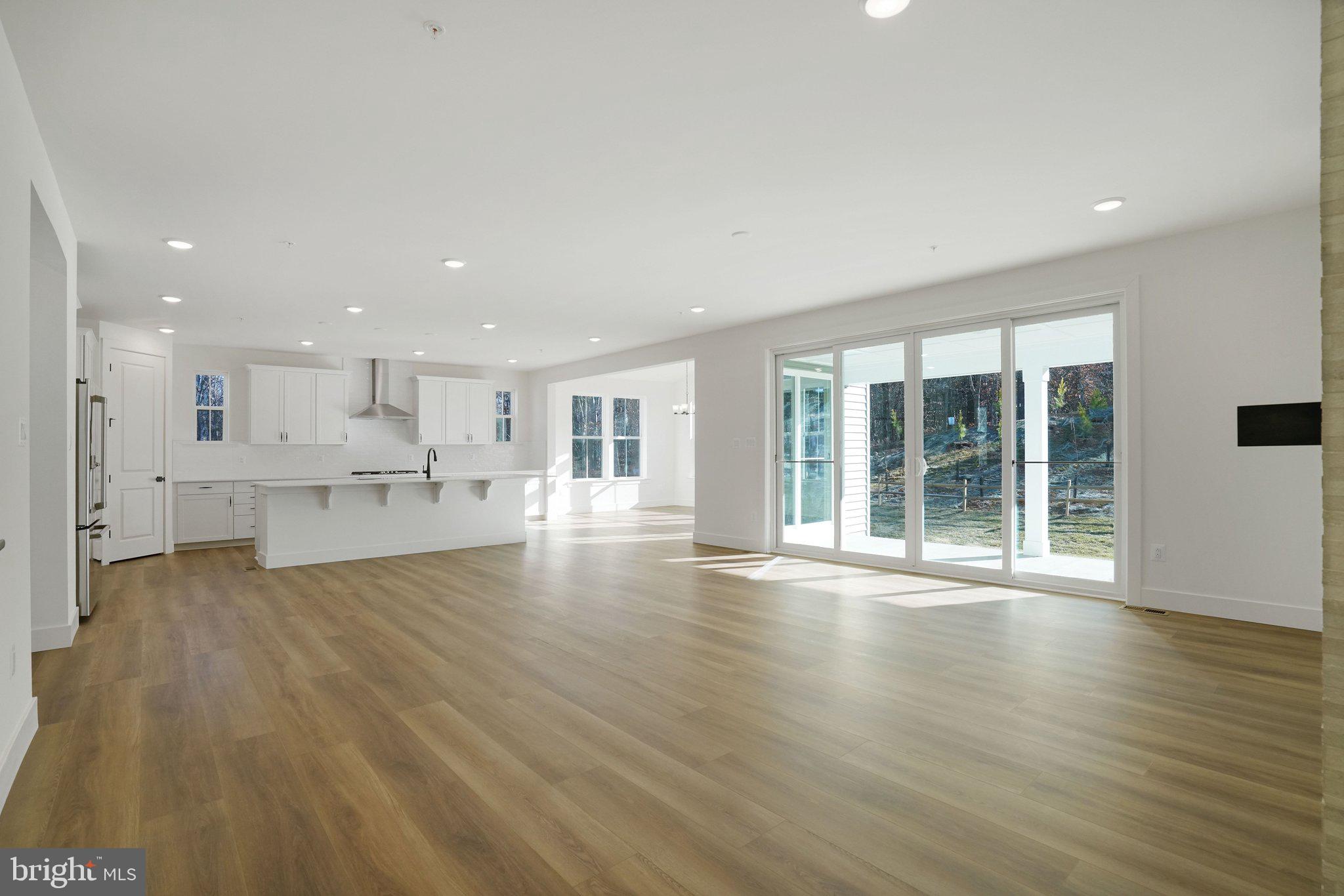 ST JAMES - Residential