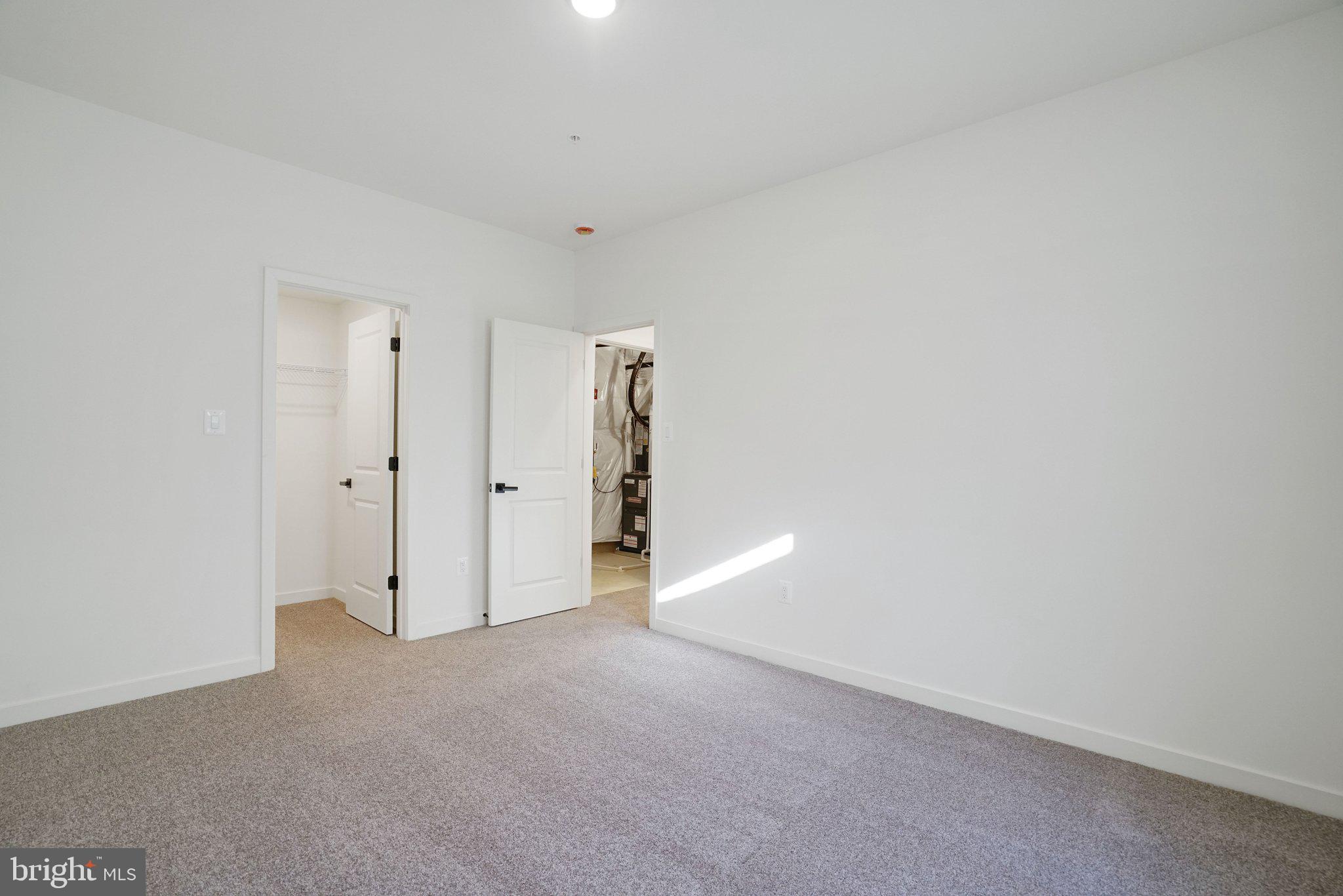 ST JAMES - Residential