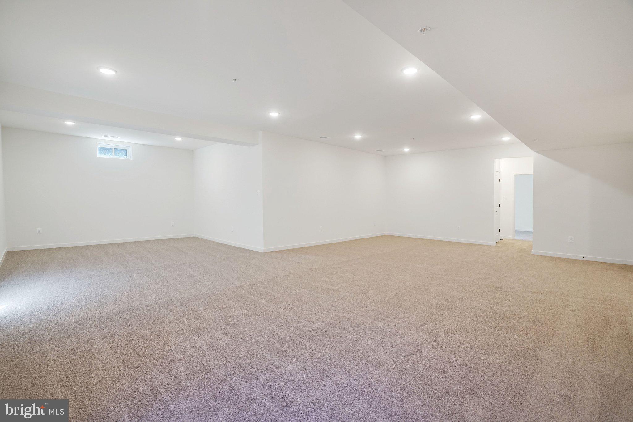 ST JAMES - Residential