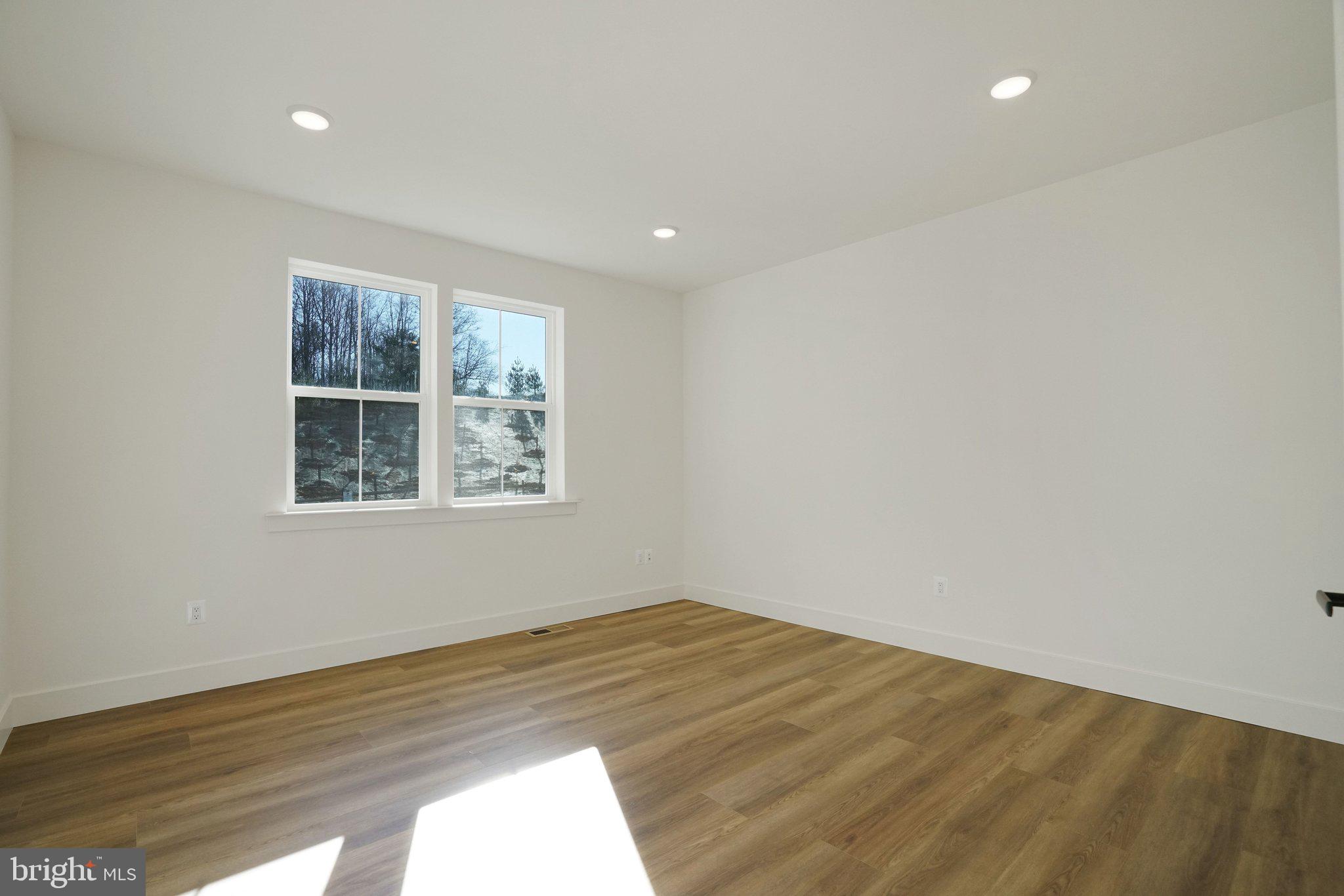 ST JAMES - Residential