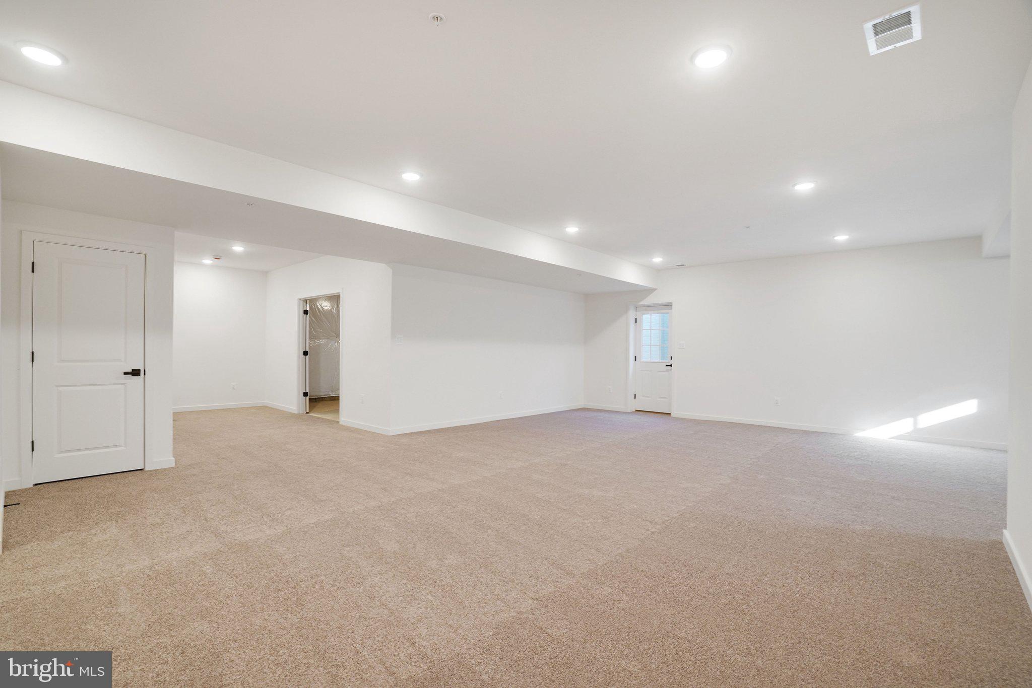 ST JAMES - Residential