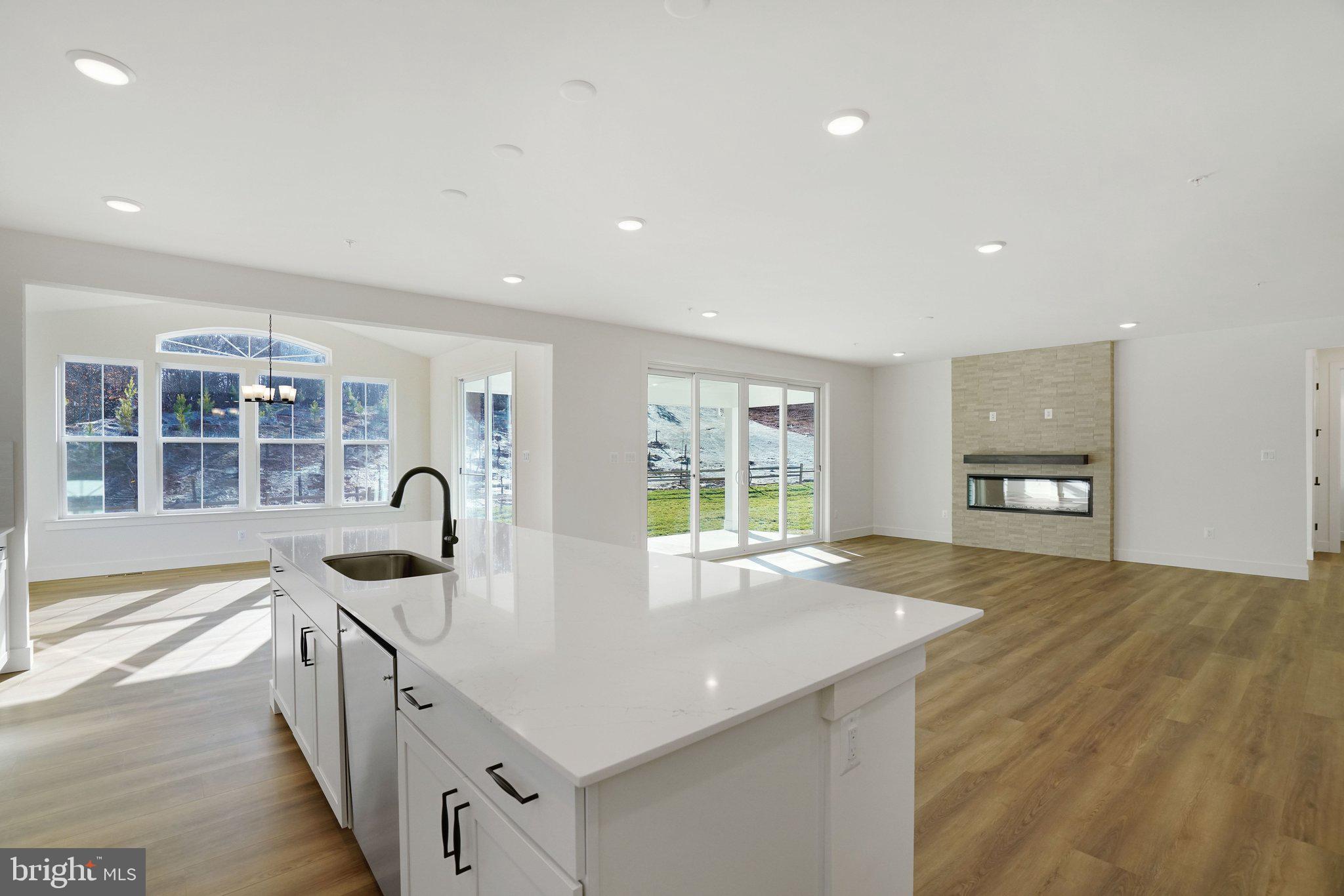 ST JAMES - Residential