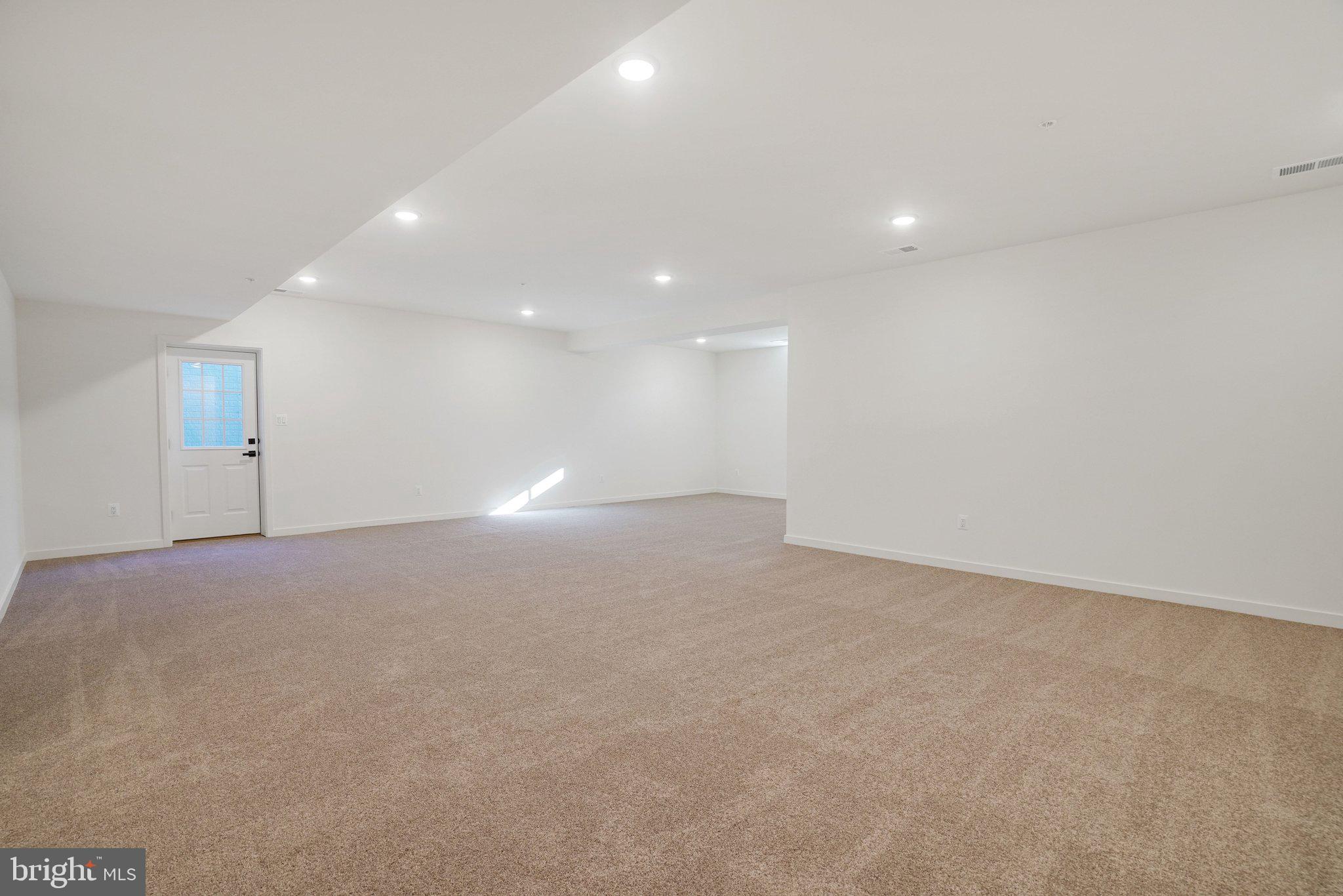 ST JAMES - Residential