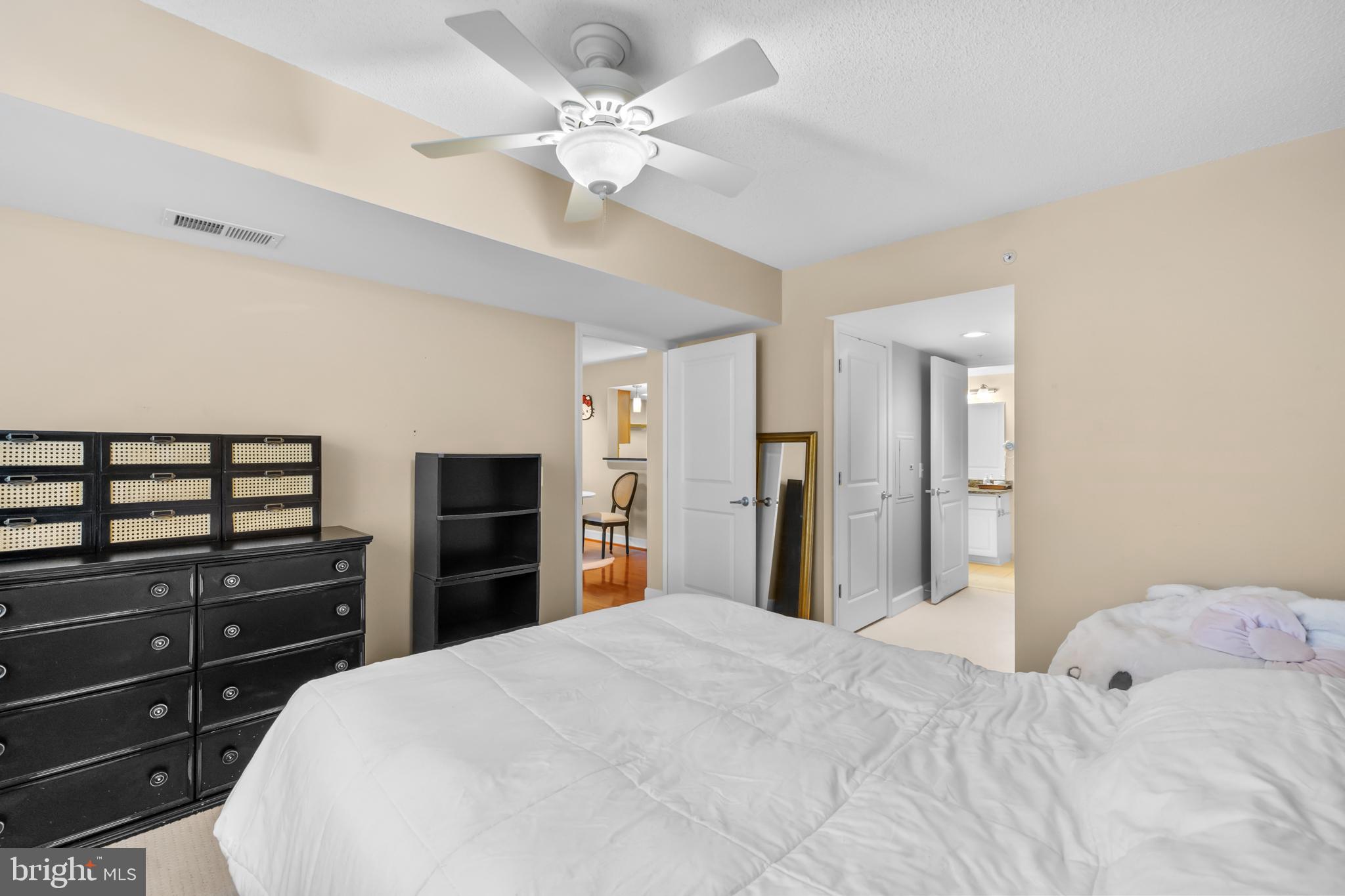 CARLTON HOUSE - Residential