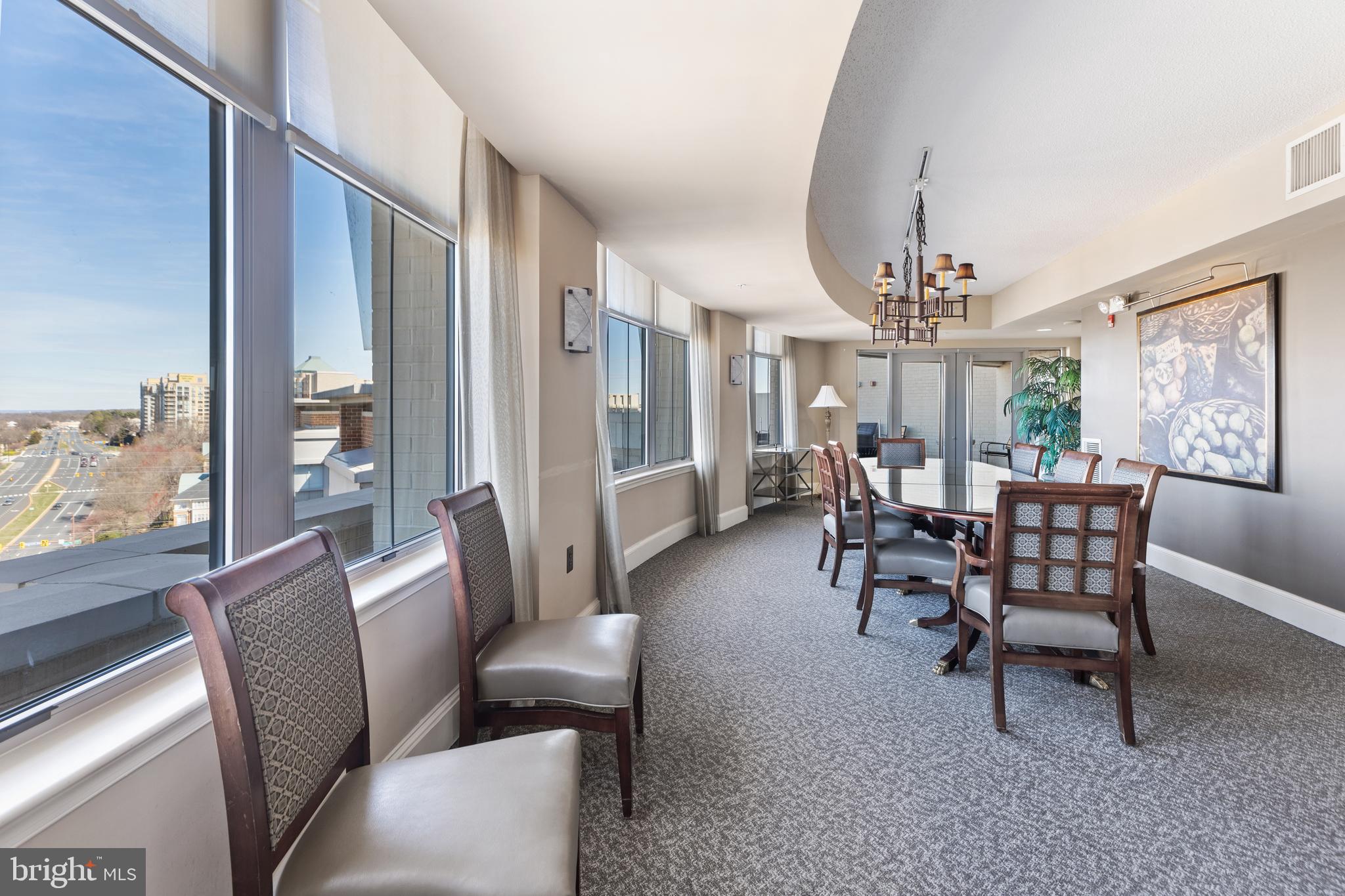 CARLTON HOUSE - Residential