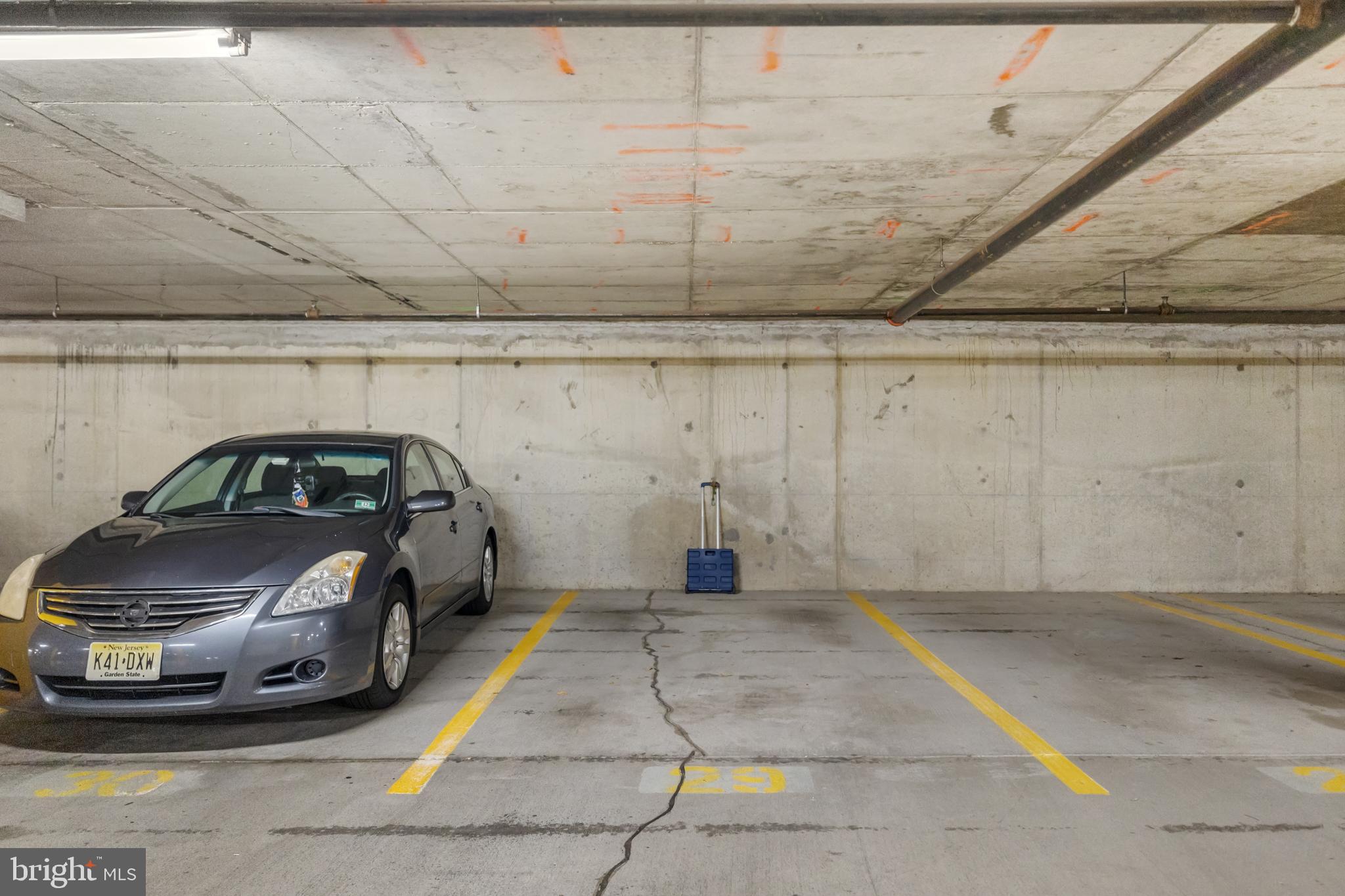 CARLTON HOUSE - Residential