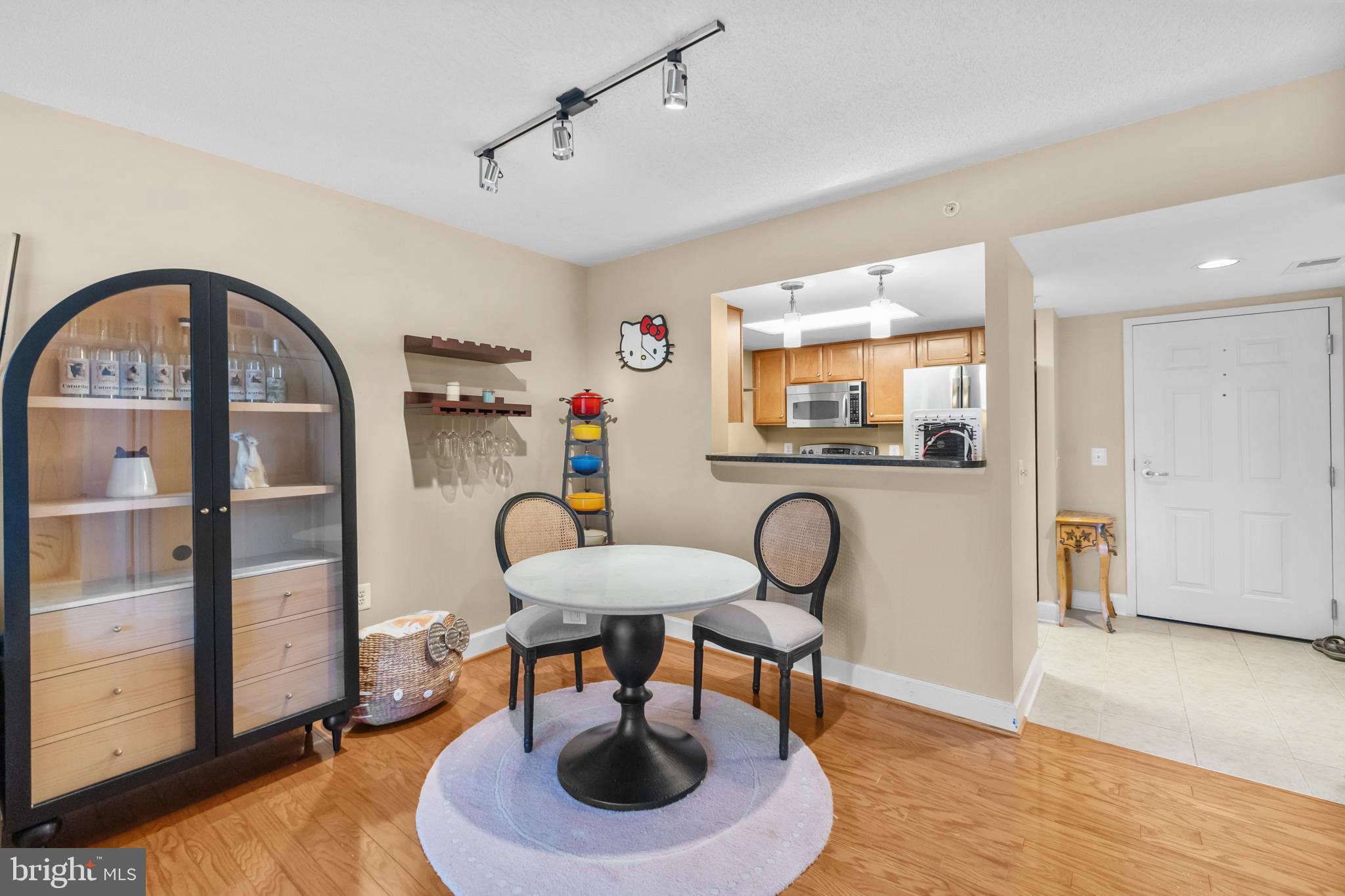 CARLTON HOUSE - Residential