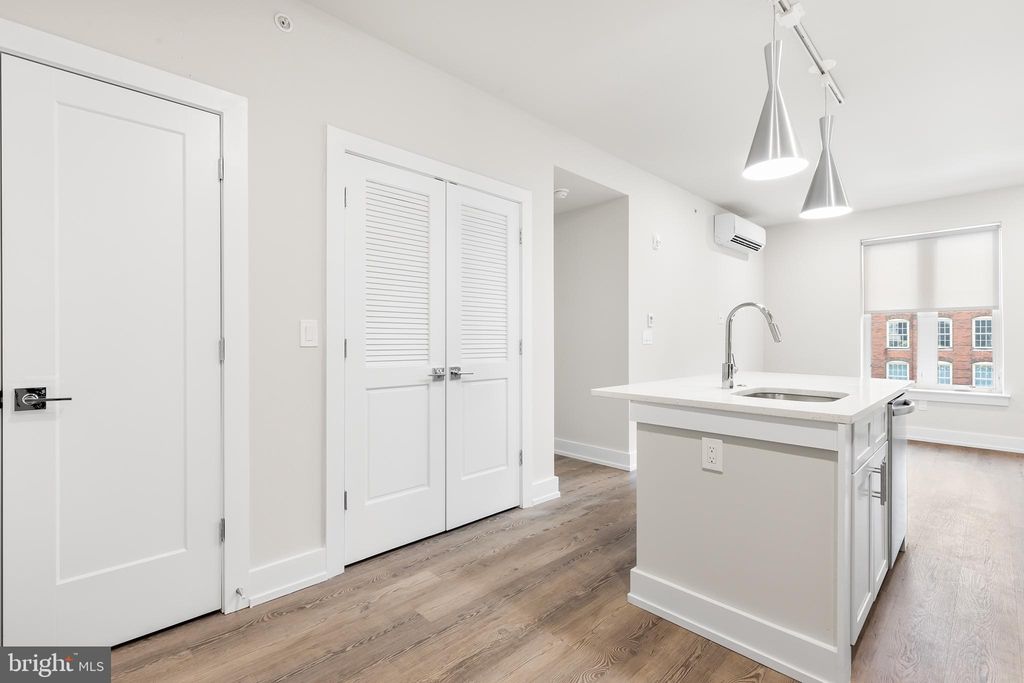 Photo of 214 Vine Street #405, PHILADELPHIA, PA 19106 (MLS # PAPH2536716)