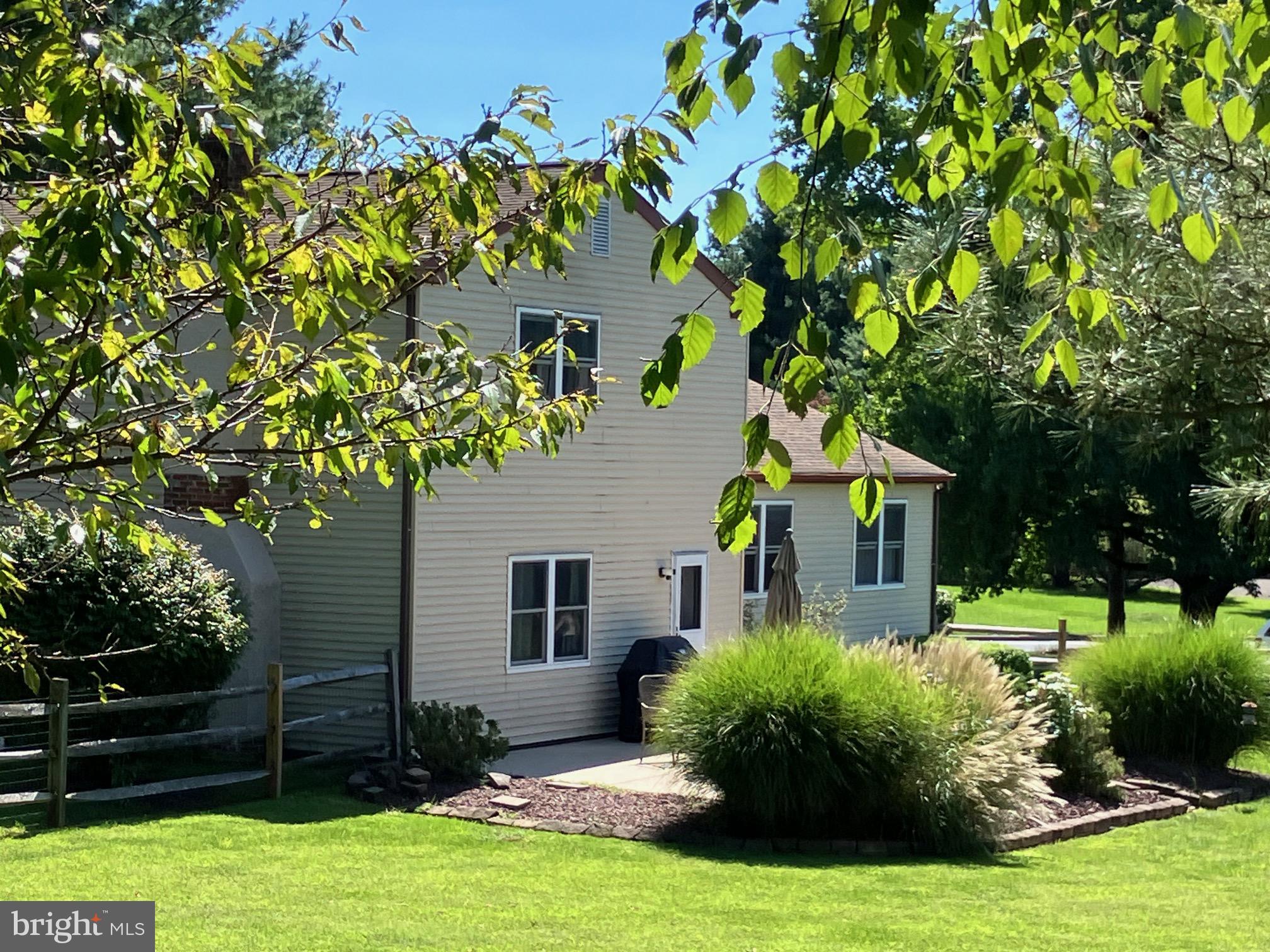 7 CARMELITA DRIVE
