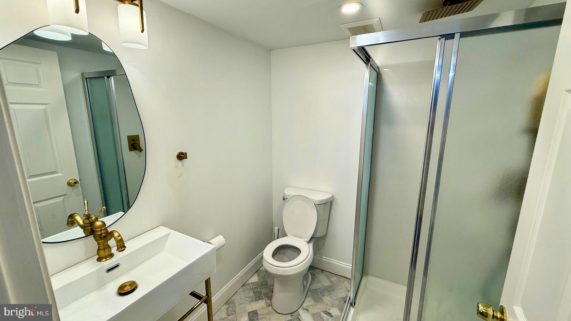 RIDLEY PARK - Residential Lease