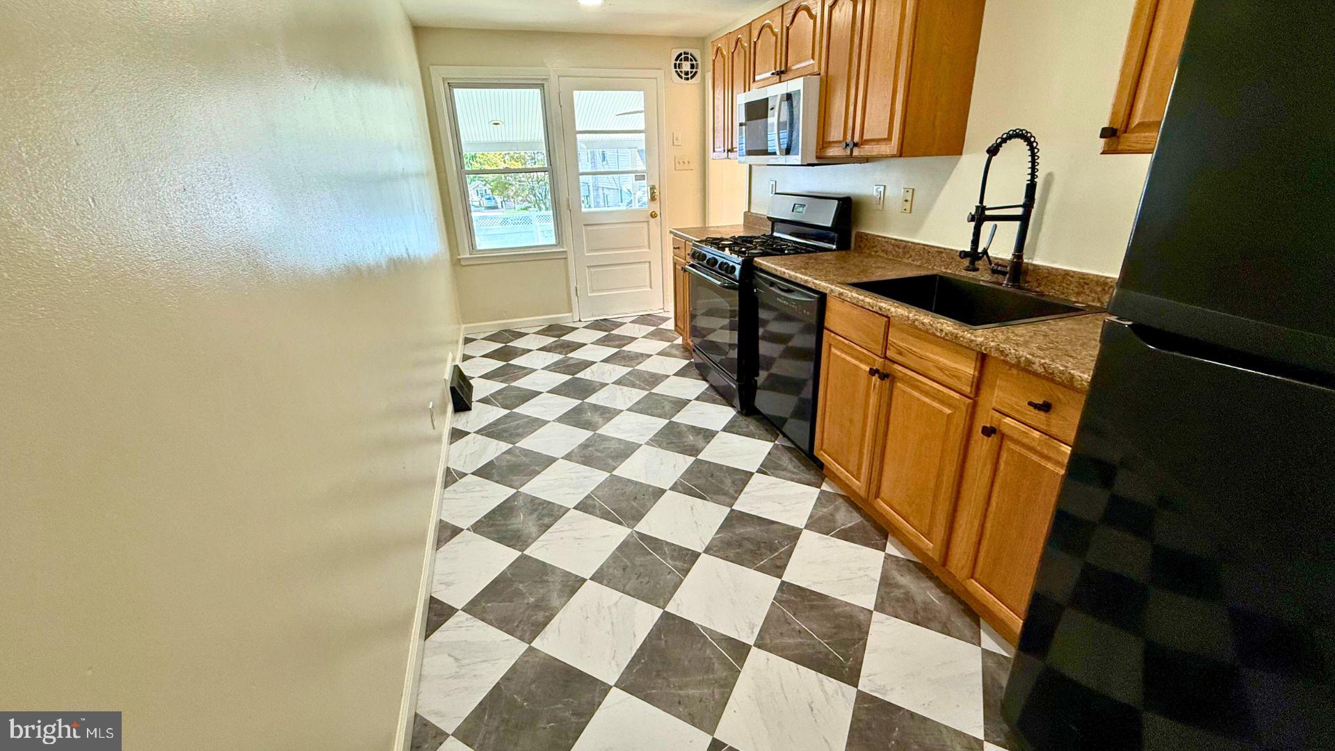 RIDLEY PARK - Residential Lease