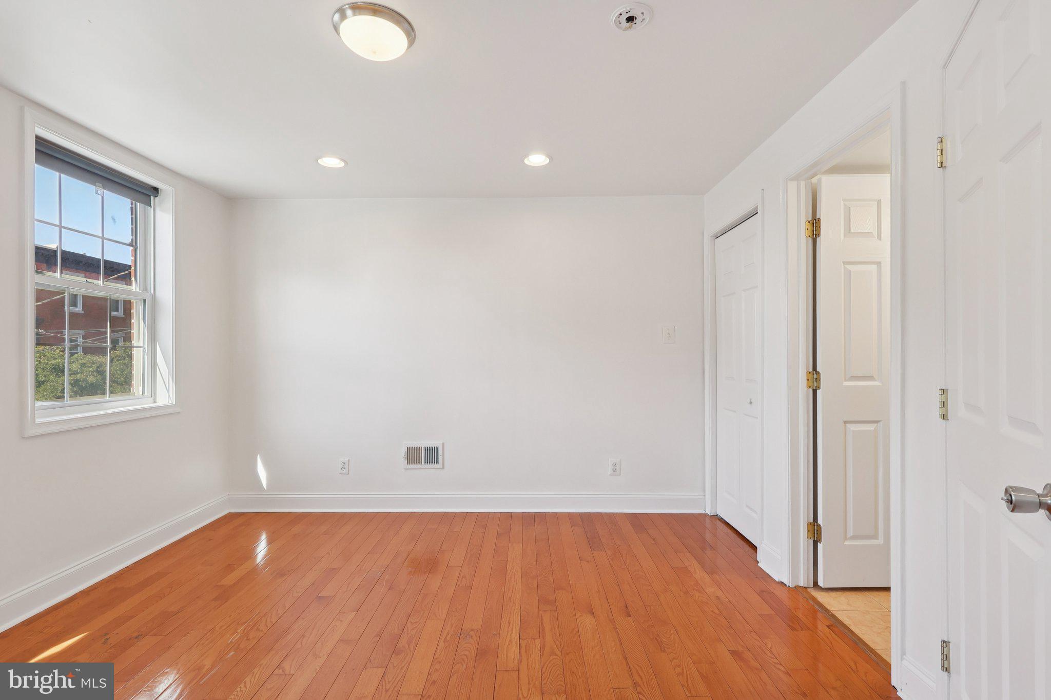 GRADUATE HOSPITAL - Residential