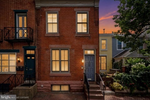 Townhouse For Sale - 2320 Lombard Street<br/> Philadelphia County, PHILADELPHIA, PA 19146