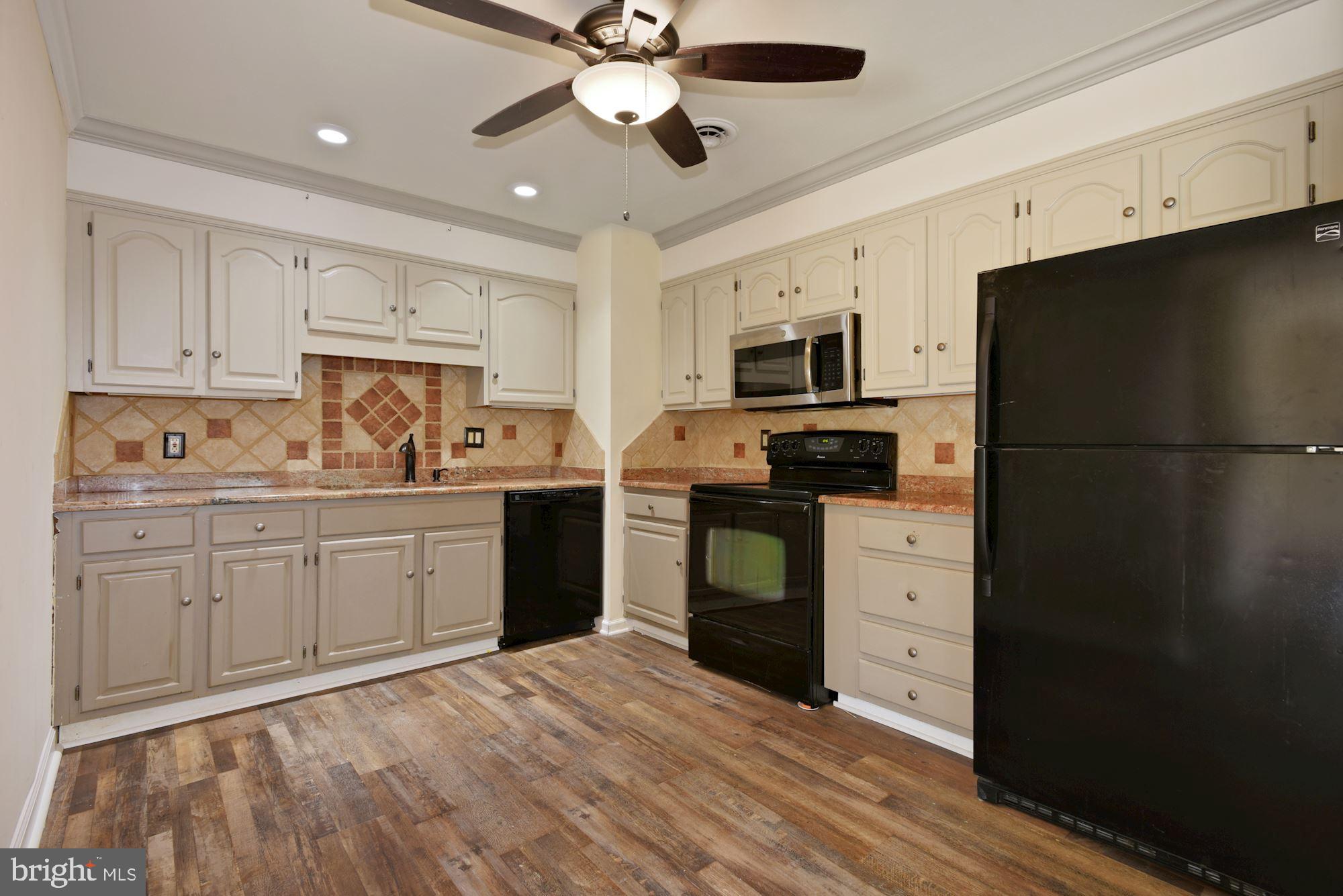 STERLING  PARK - Residential Lease