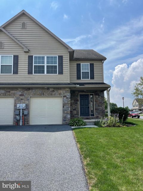 Photo of 137 MOUNT OLIVE LN, EPHRATA, PA 17522 (MLS # PALA2036892)