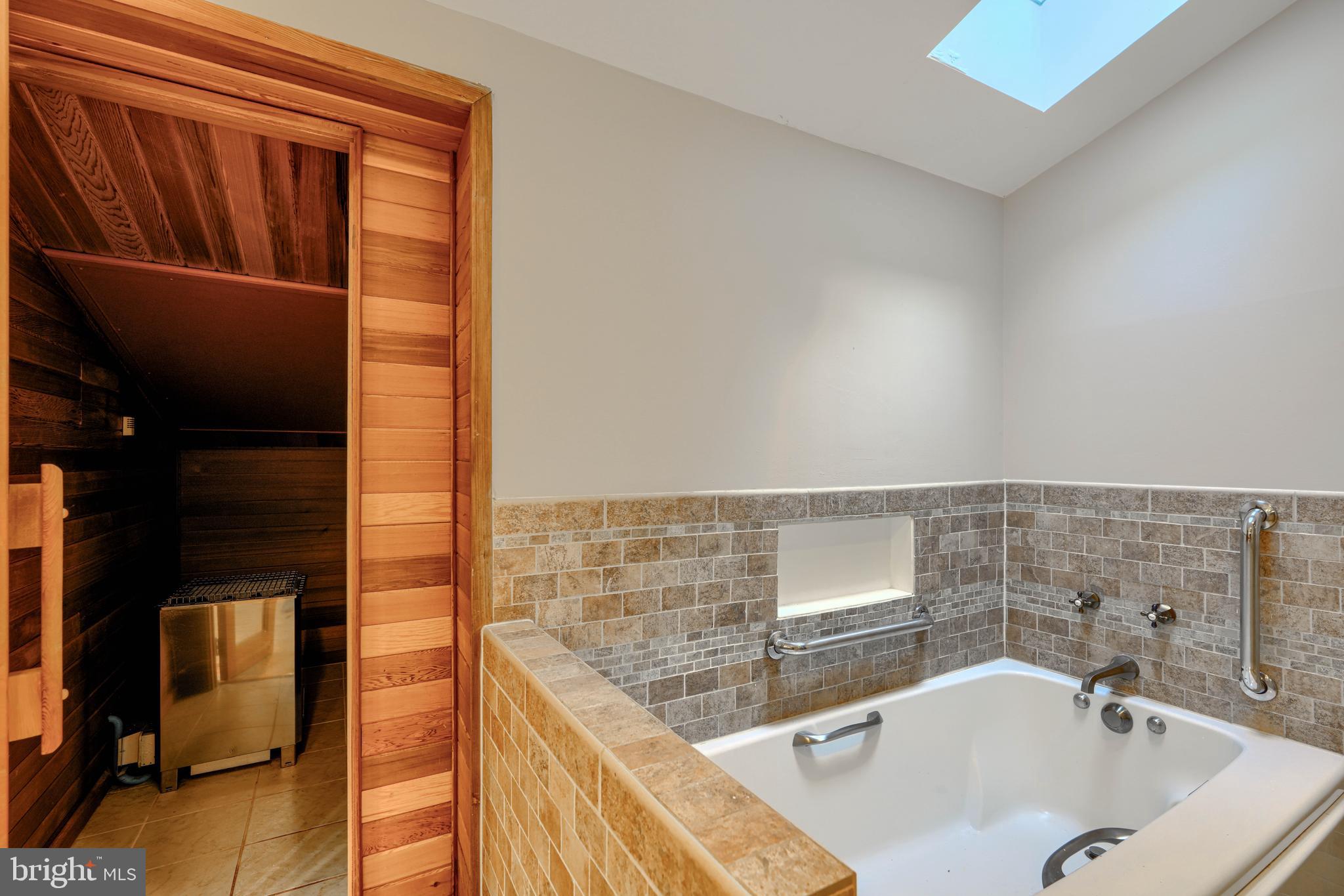 TUFTON FARMS - Residential