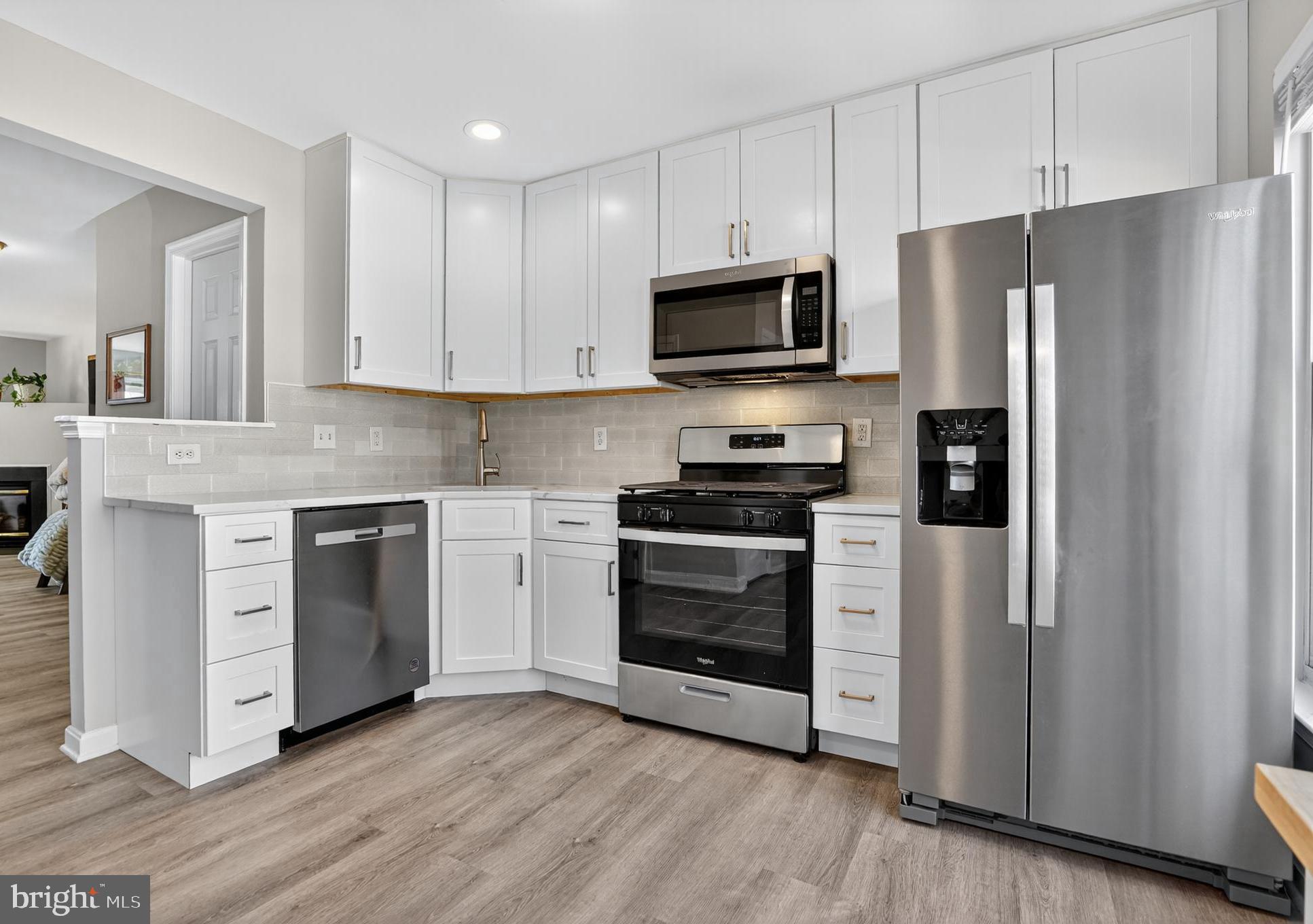 TRAILSIDE - Residential