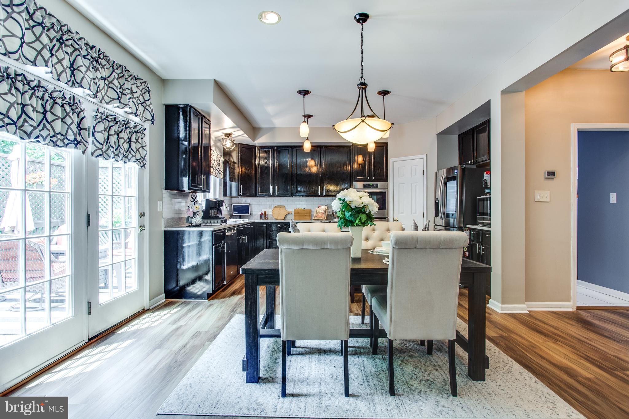 HUNTERS RUN - Residential