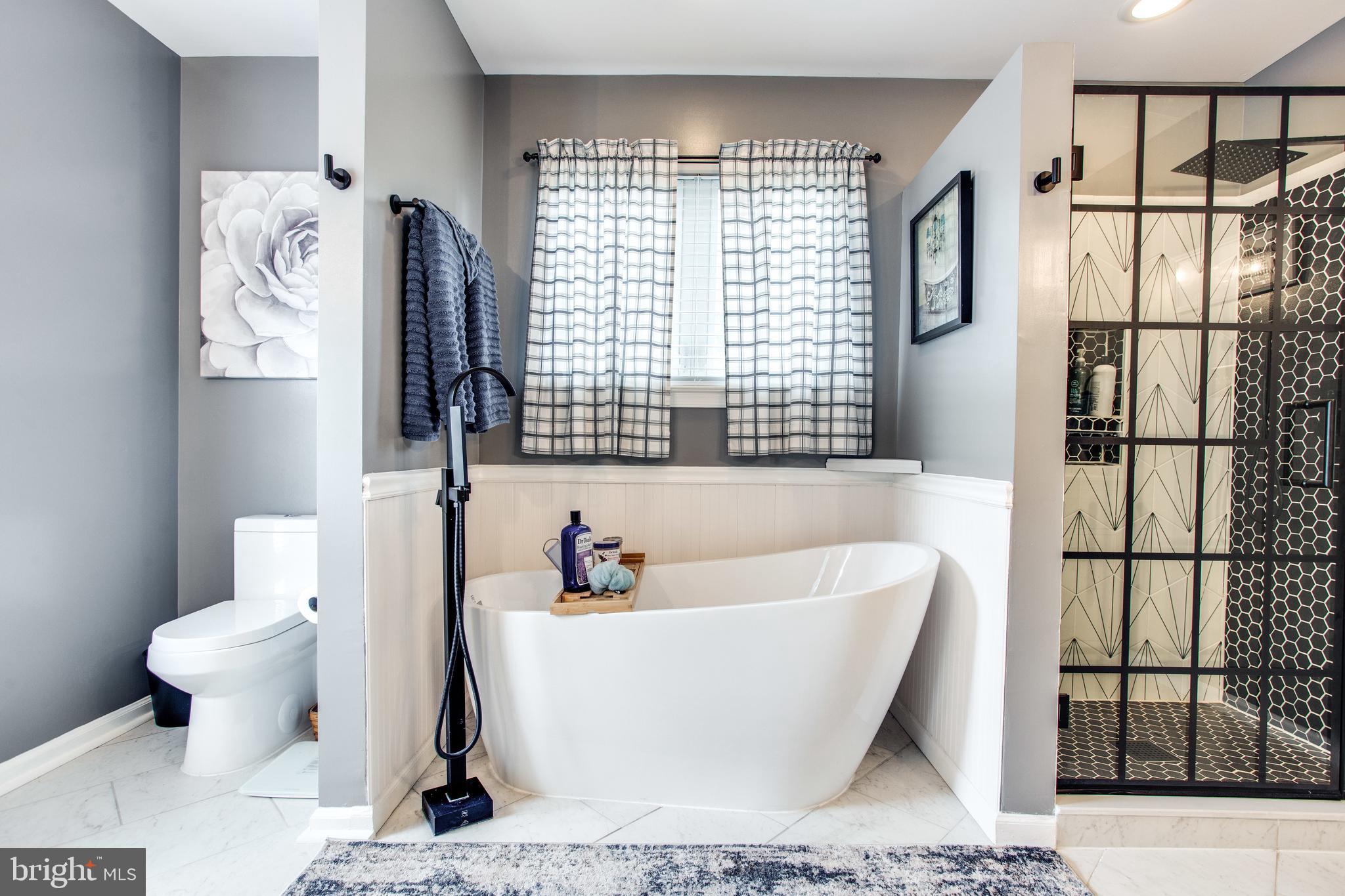 HUNTERS RUN - Residential