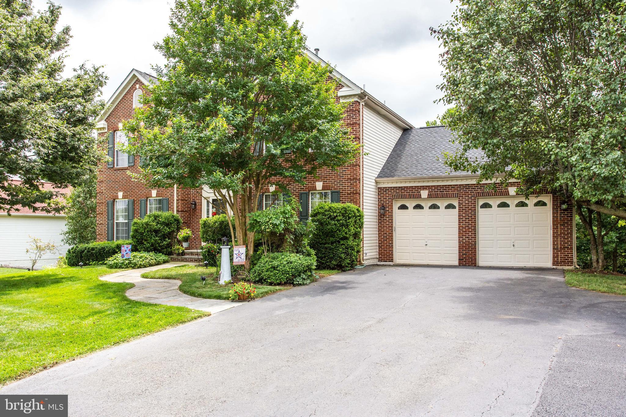 HUNTERS RUN - Residential