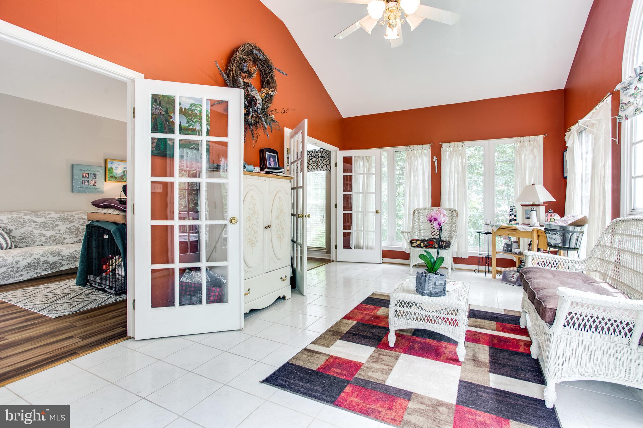 HUNTERS RUN - Residential