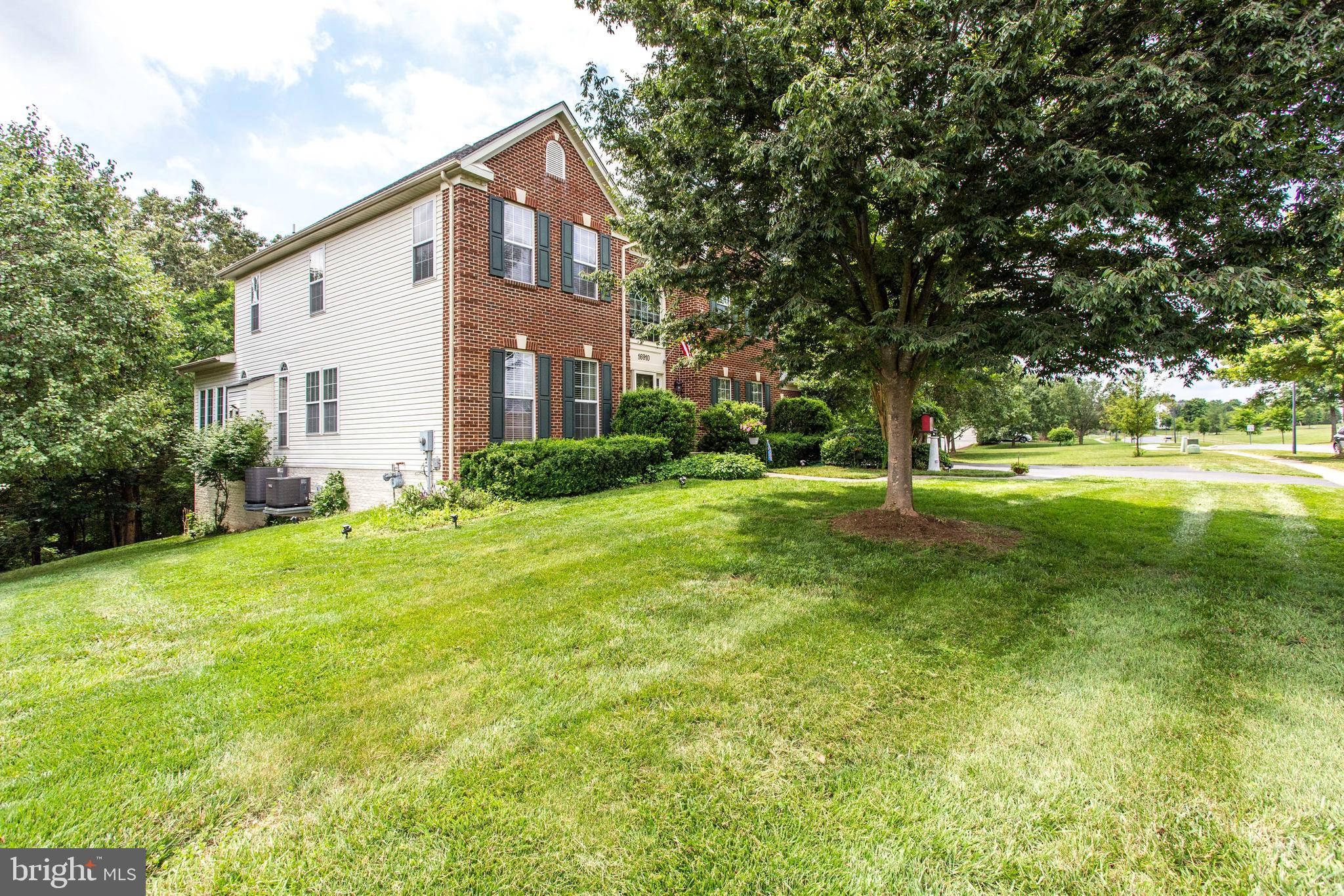 HUNTERS RUN - Residential