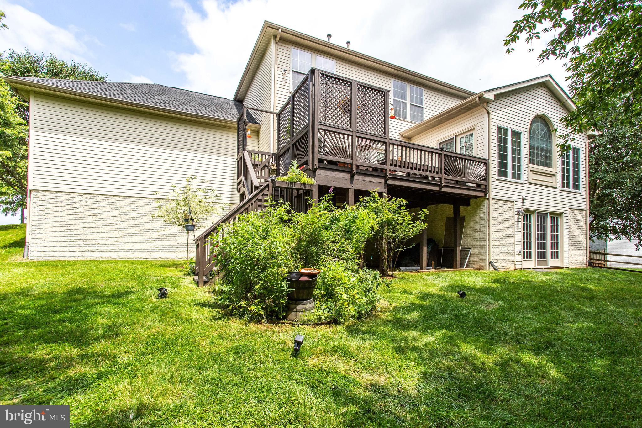 HUNTERS RUN - Residential