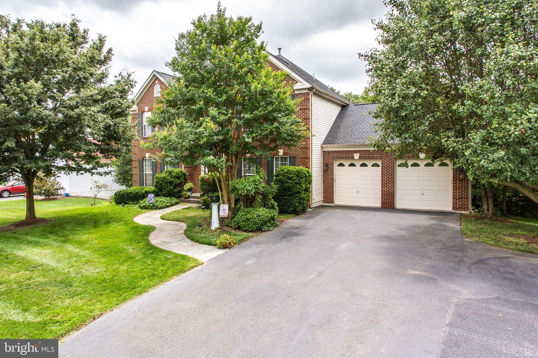 HUNTERS RUN - Residential