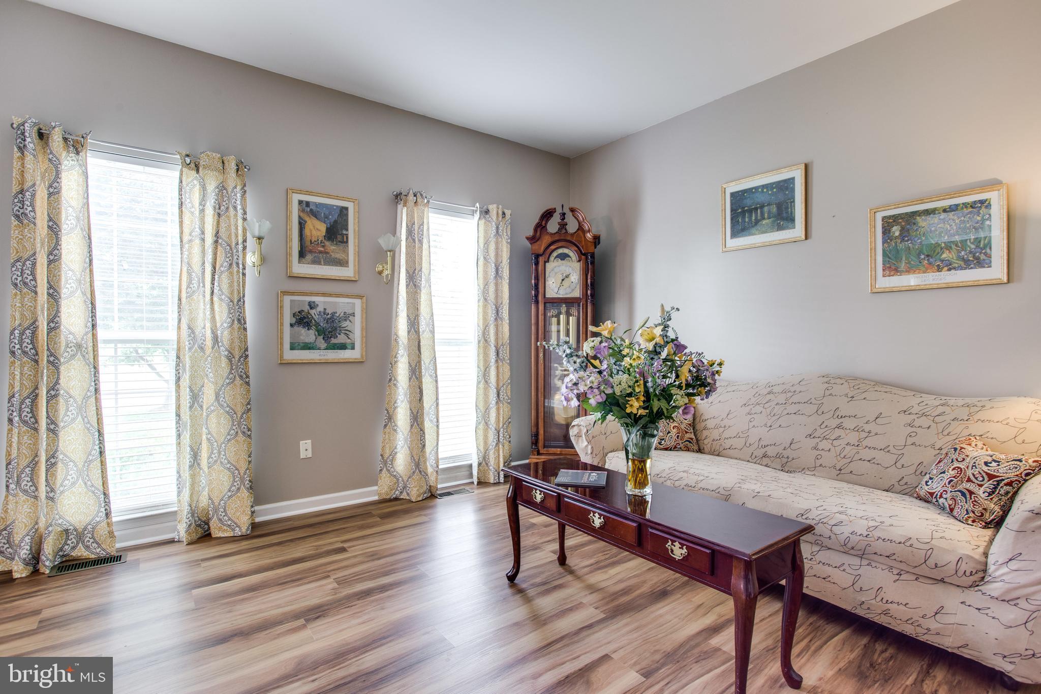 HUNTERS RUN - Residential